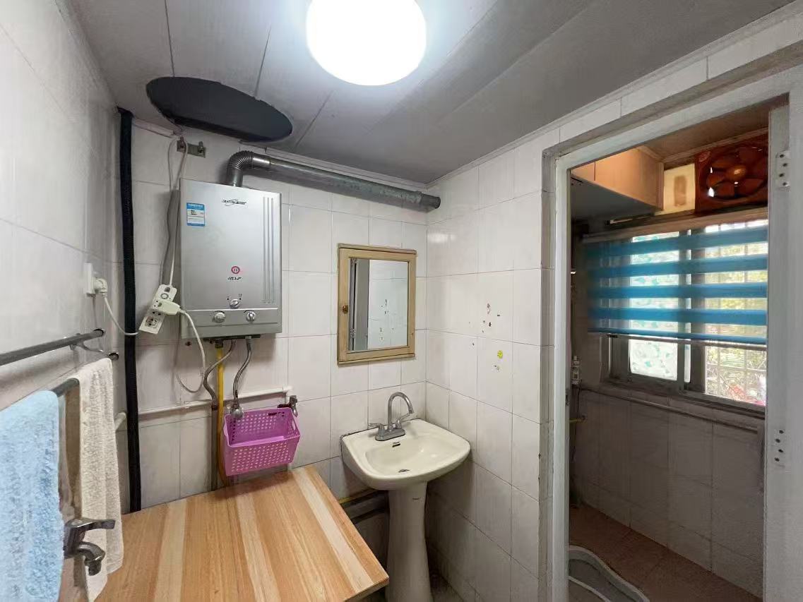 电厂小区东村 2室2厅1卫 1100.0元/月 电厂小区东村 2室2厅1卫 1100.0元/月室内图