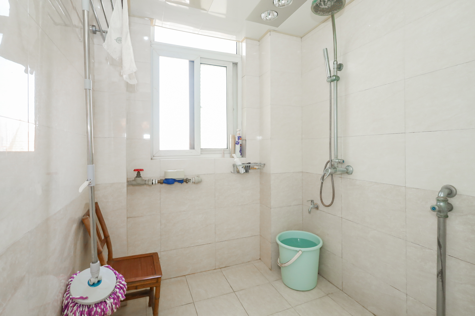 香海西岸  4室2厅2卫    143.0万 香海西岸  4室2厅2卫    143.0万卫生间