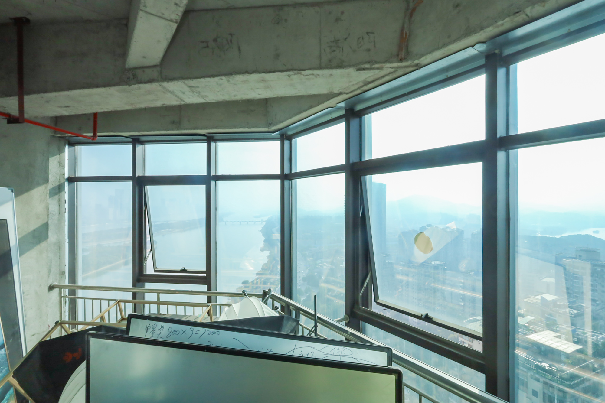 圆泰长沙印 0室0厅0卫 75.0万 圆泰长沙印 0室0厅0卫 75.0万客厅