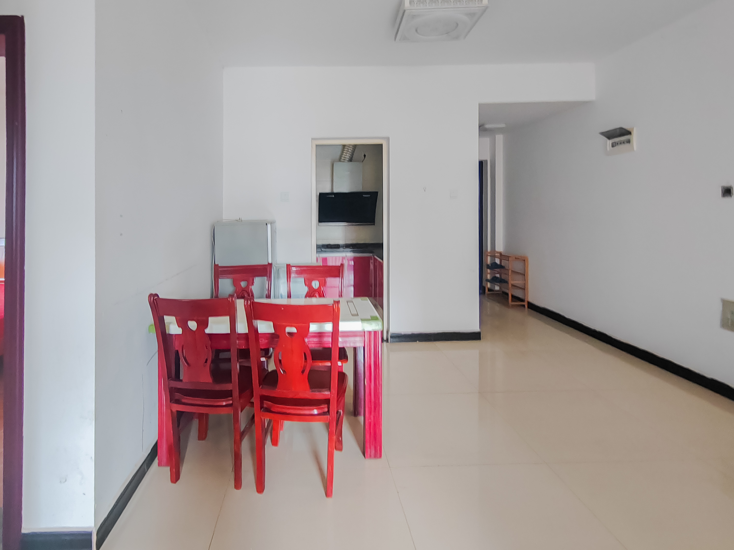 金鹏名都 2室1厅1卫 45.8万 金鹏名都 2室1厅1卫 45.8万客厅