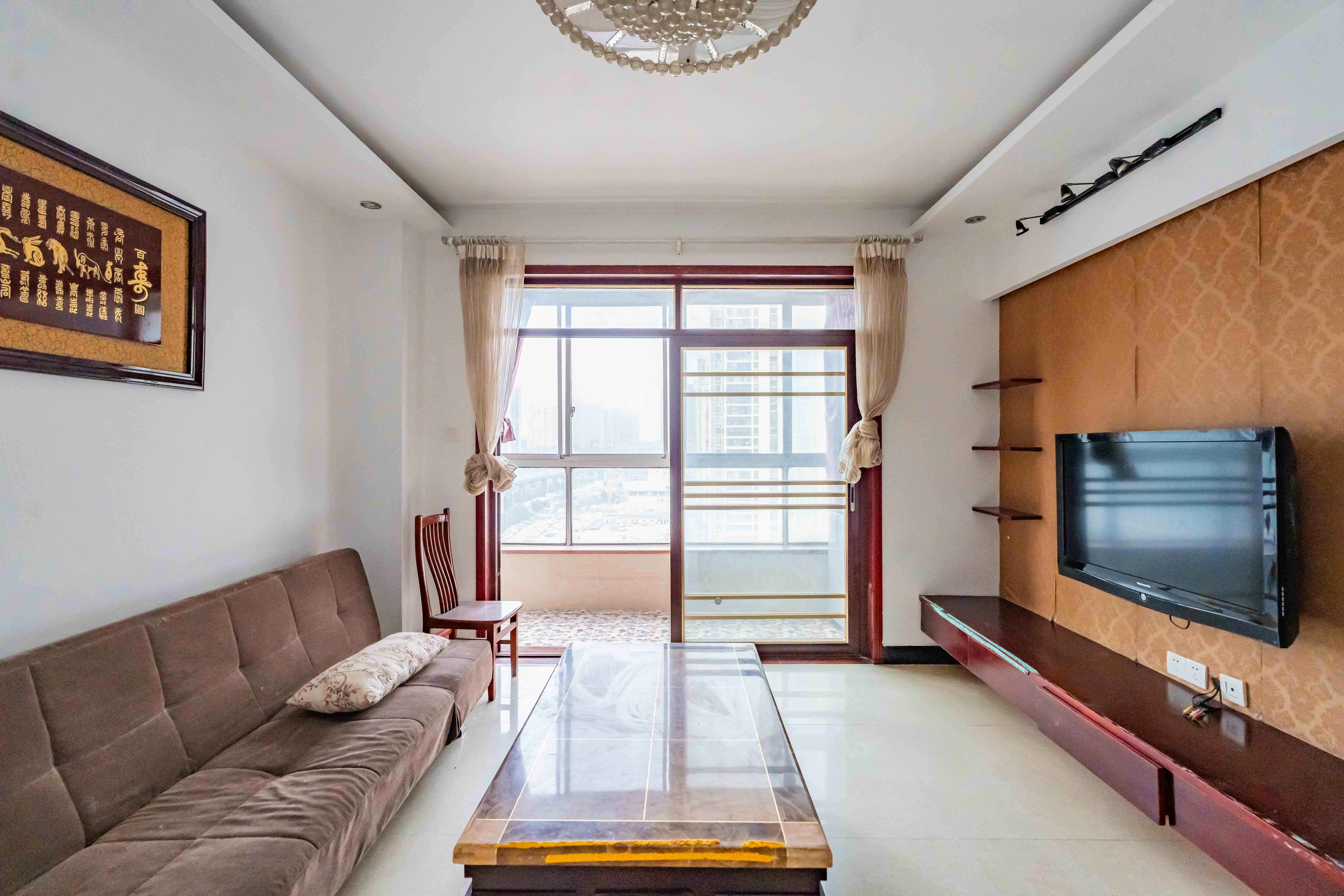 月湖兰庭  2室2厅1卫    65.0万 月湖兰庭  2室2厅1卫    65.0万