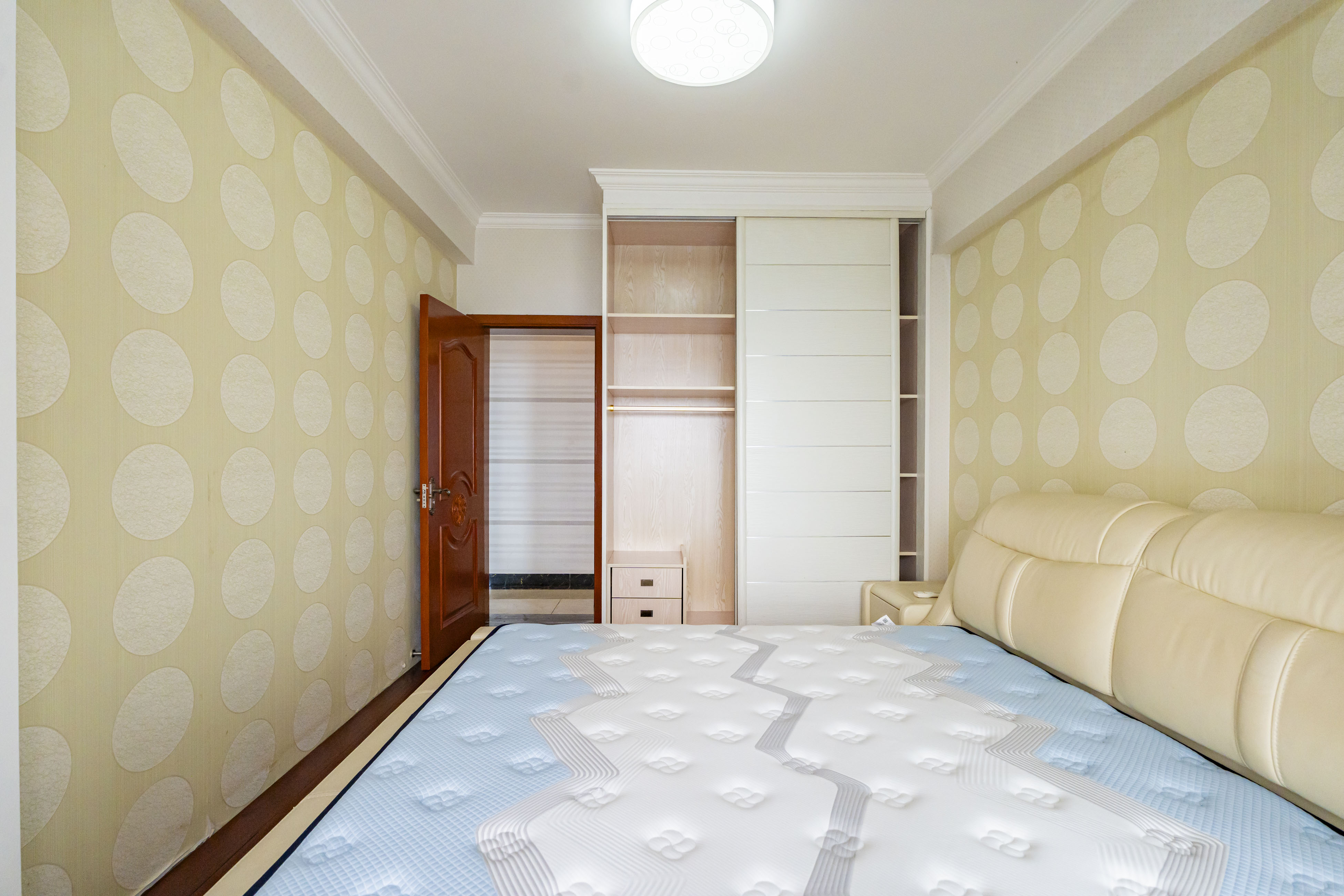 才子佳苑一期/二期 4室2厅2卫 98.0万 才子佳苑一期/二期 4室2厅2卫 98.0万卧室