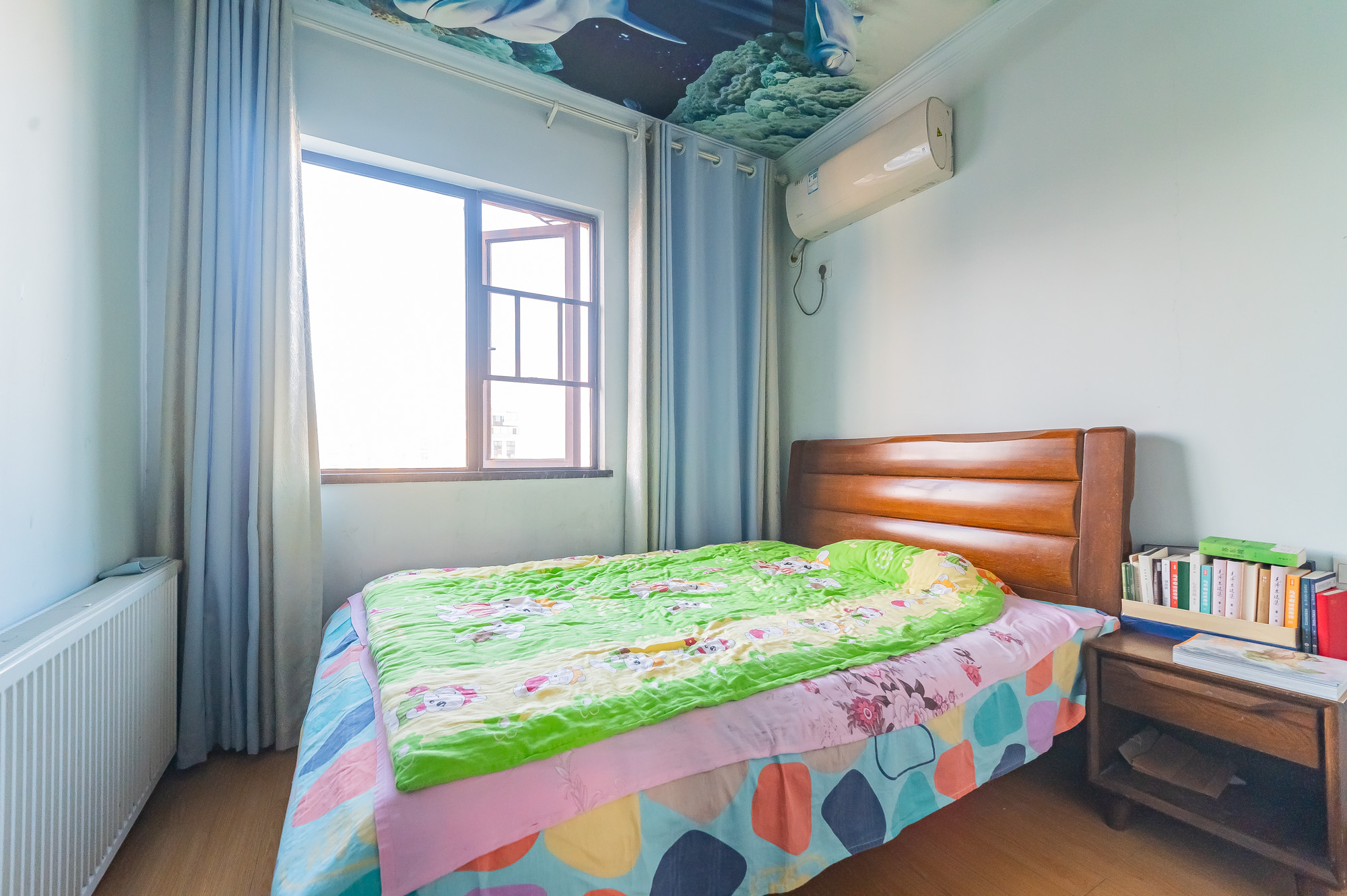 星湖湾一期高层 4室2厅2卫 109.8万 星湖湾一期高层 4室2厅2卫 109.8万卧室