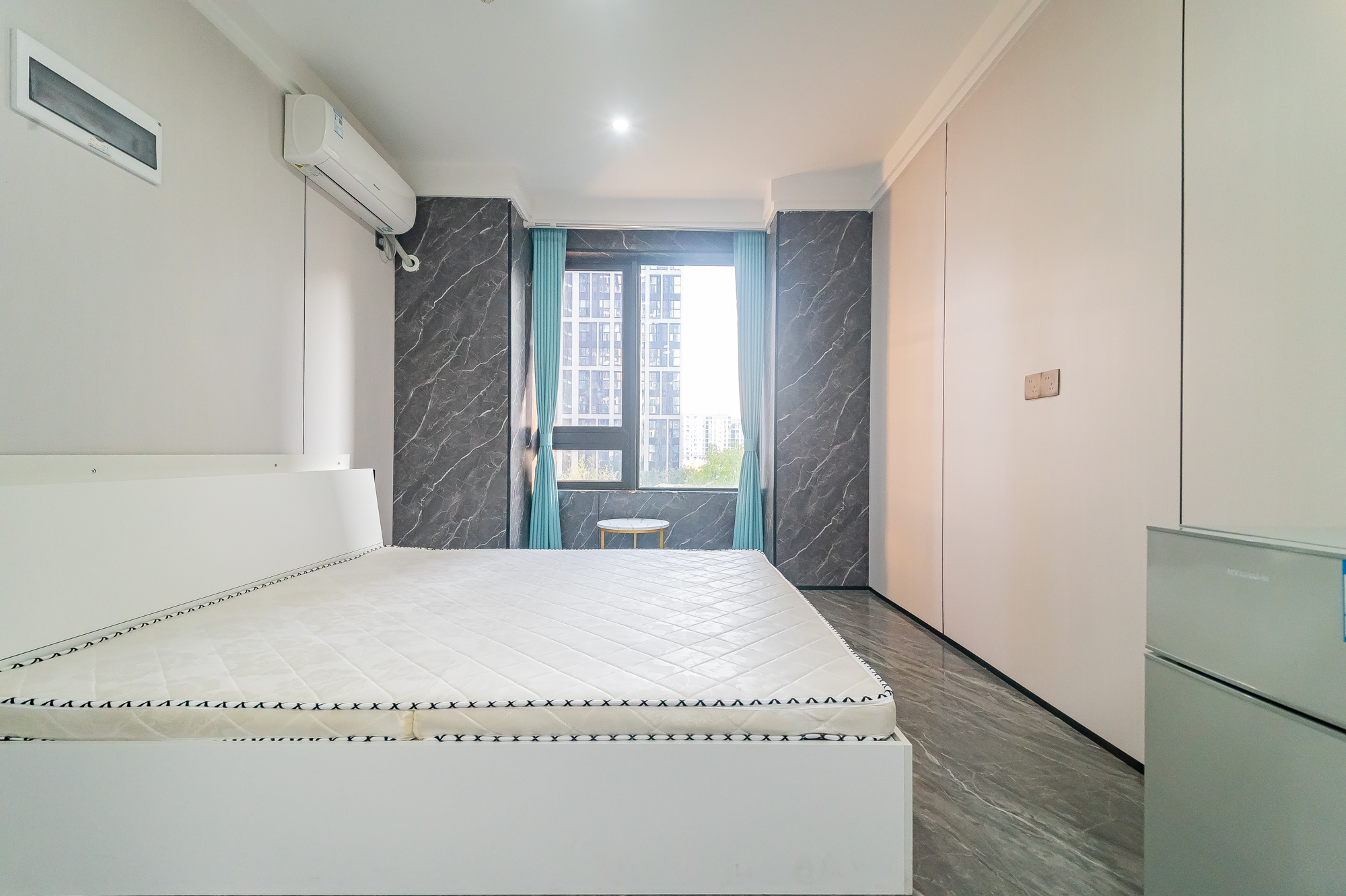 新城悦隽公园  1室0厅0卫    22.0万 新城悦隽公园  1室0厅0卫    22.0万客厅