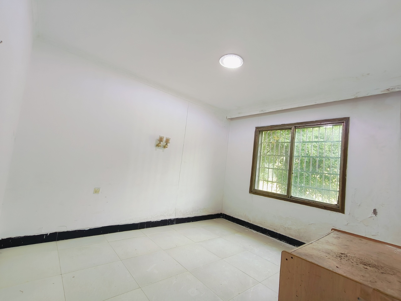 建设小区(建设新村) 3室2厅2卫 32.8万 建设小区(建设新村) 3室2厅2卫 32.8万室内图