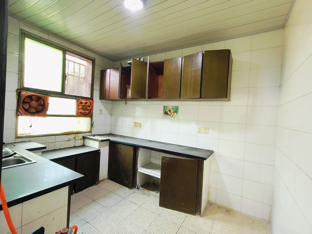 建设小区(建设新村) 3室2厅2卫 32.8万 建设小区(建设新村) 3室2厅2卫 32.8万室内图