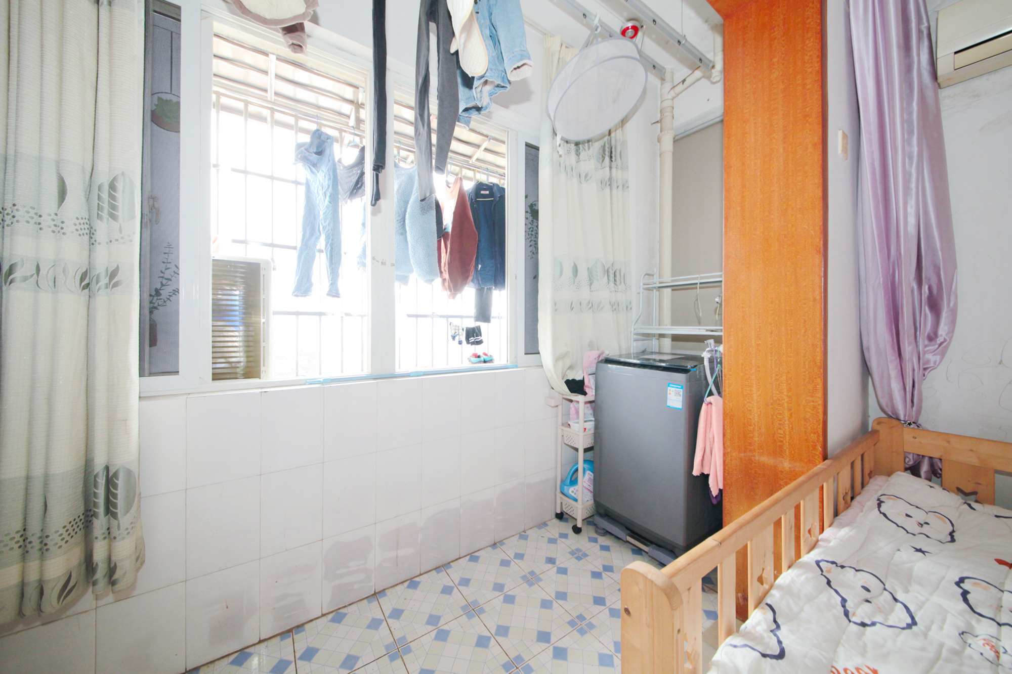 幸福洋房  2室2厅1卫    48.0万阳台