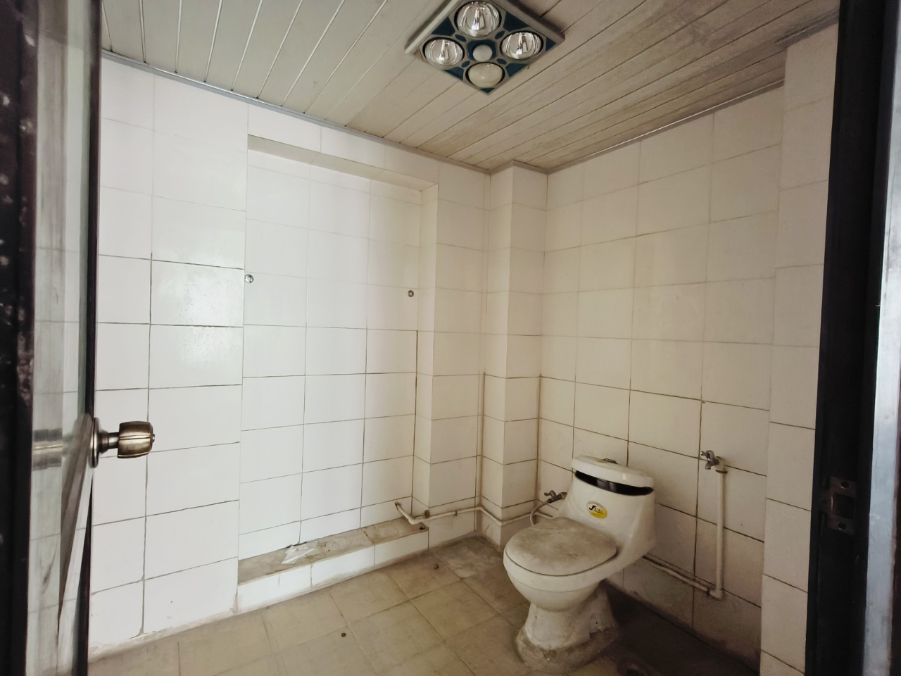 建设小区(建设新村) 3室2厅2卫 32.8万 建设小区(建设新村) 3室2厅2卫 32.8万室内图