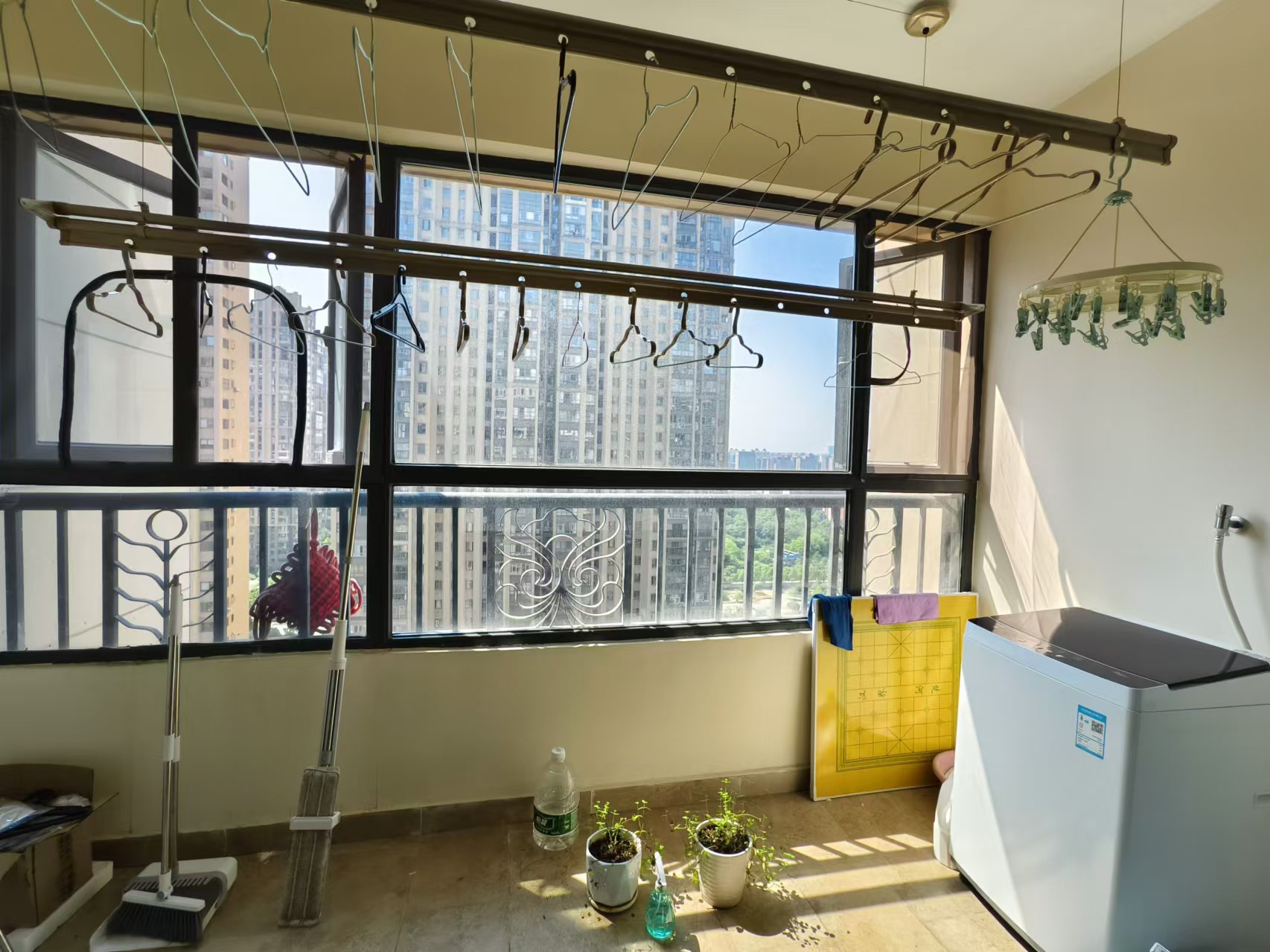 恒大华府  3室2厅1卫    76.0万 恒大华府  3室2厅1卫    76.0万室内图