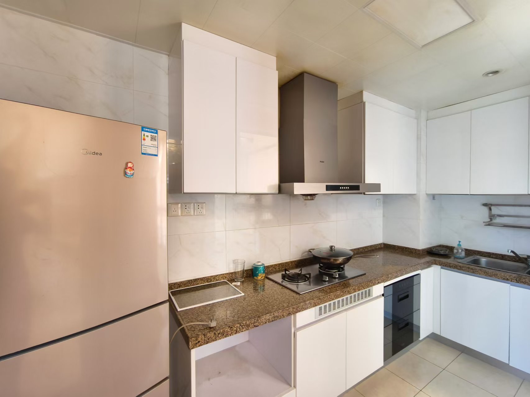 恒大华府  3室2厅1卫    76.0万 恒大华府  3室2厅1卫    76.0万室内图