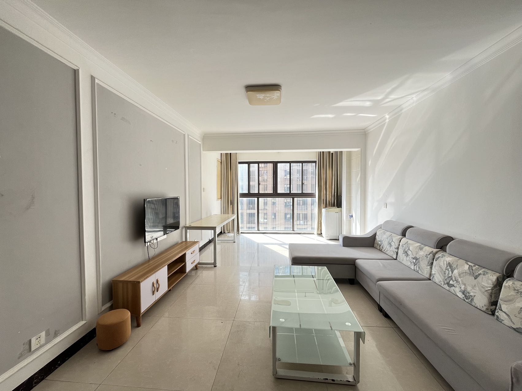 鑫远悦城(鑫远悦时代)  3室2厅1卫    2300.0元/月 鑫远悦城(鑫远悦时代)  3室2厅1卫    2300.0元/月室内图