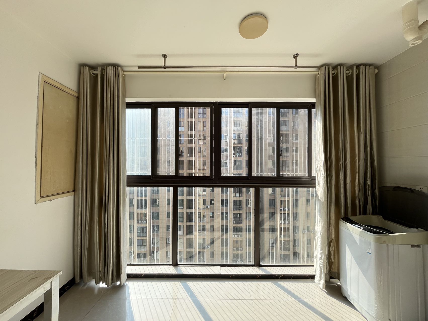 鑫远悦城(鑫远悦时代)  3室2厅1卫    2300.0元/月 鑫远悦城(鑫远悦时代)  3室2厅1卫    2300.0元/月室内图