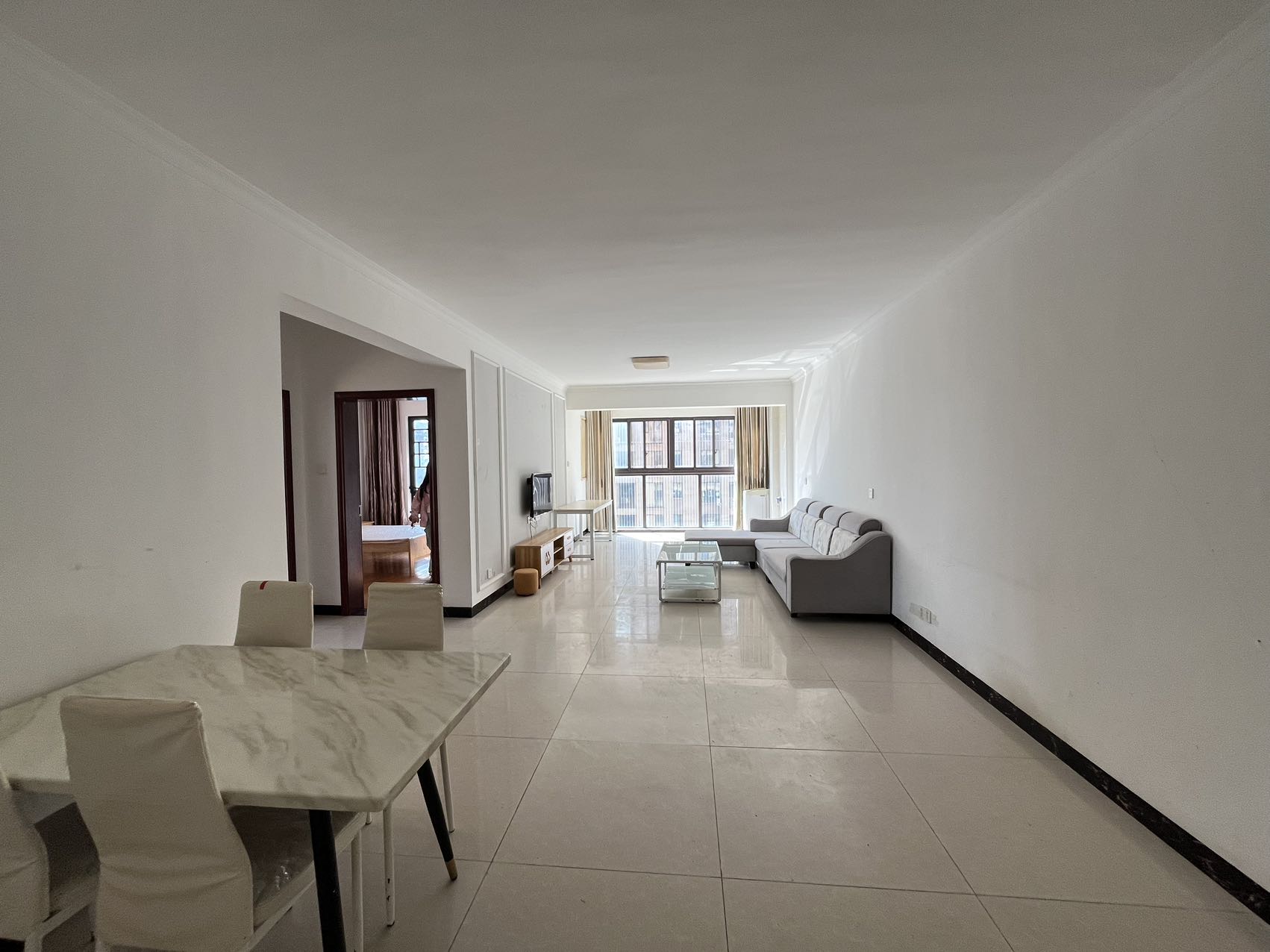 鑫远悦城(鑫远悦时代)  3室2厅1卫    2300.0元/月 鑫远悦城(鑫远悦时代)  3室2厅1卫    2300.0元/月室内图