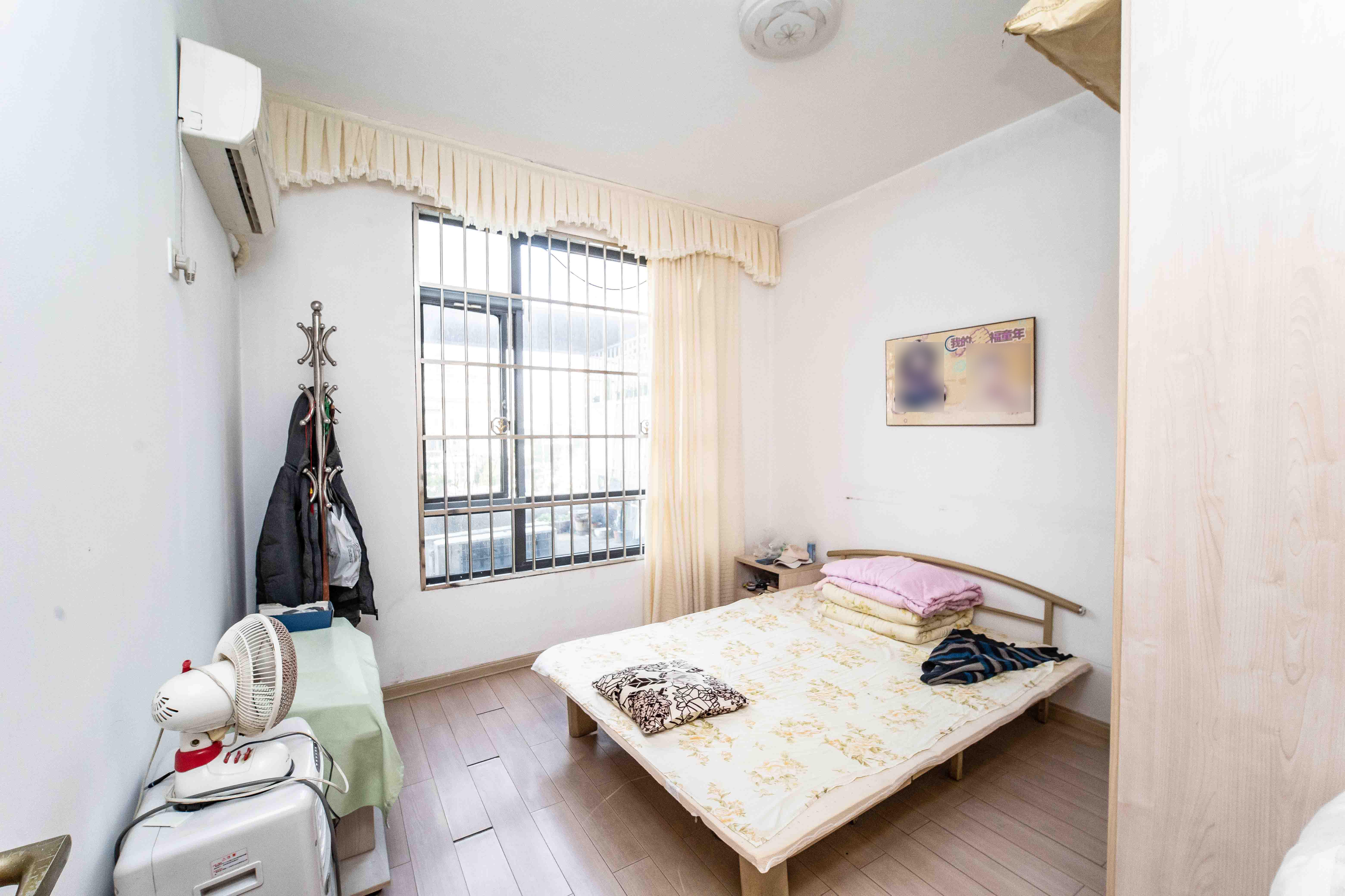 仁和香堤雅境 3室2厅2卫 90.0万 仁和香堤雅境 3室2厅2卫 90.0万卧室