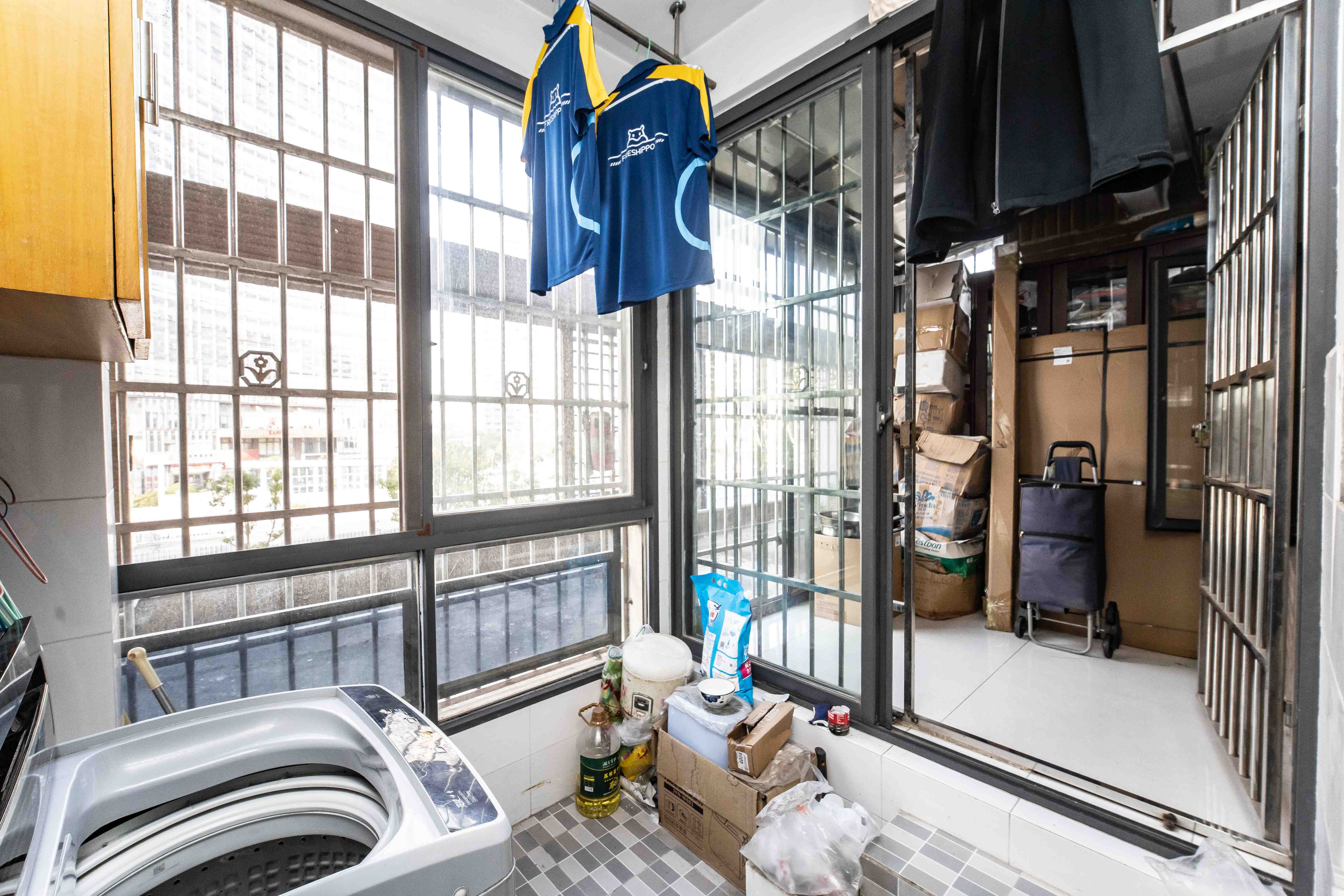 仁和香堤雅境 3室2厅2卫 90.0万 仁和香堤雅境 3室2厅2卫 90.0万阳台