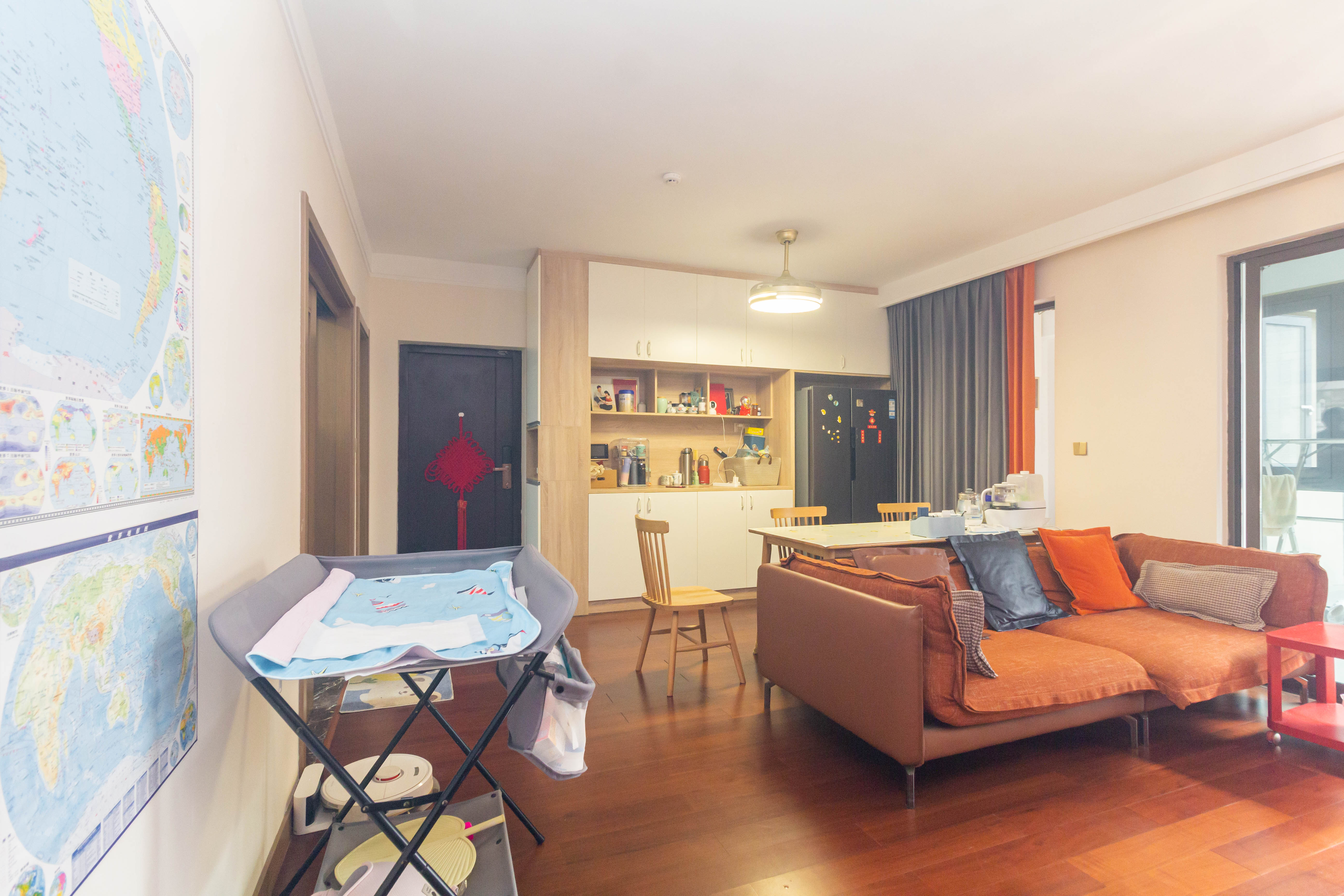 鑫苑芙蓉鑫家  3室2厅2卫    130.0万客厅