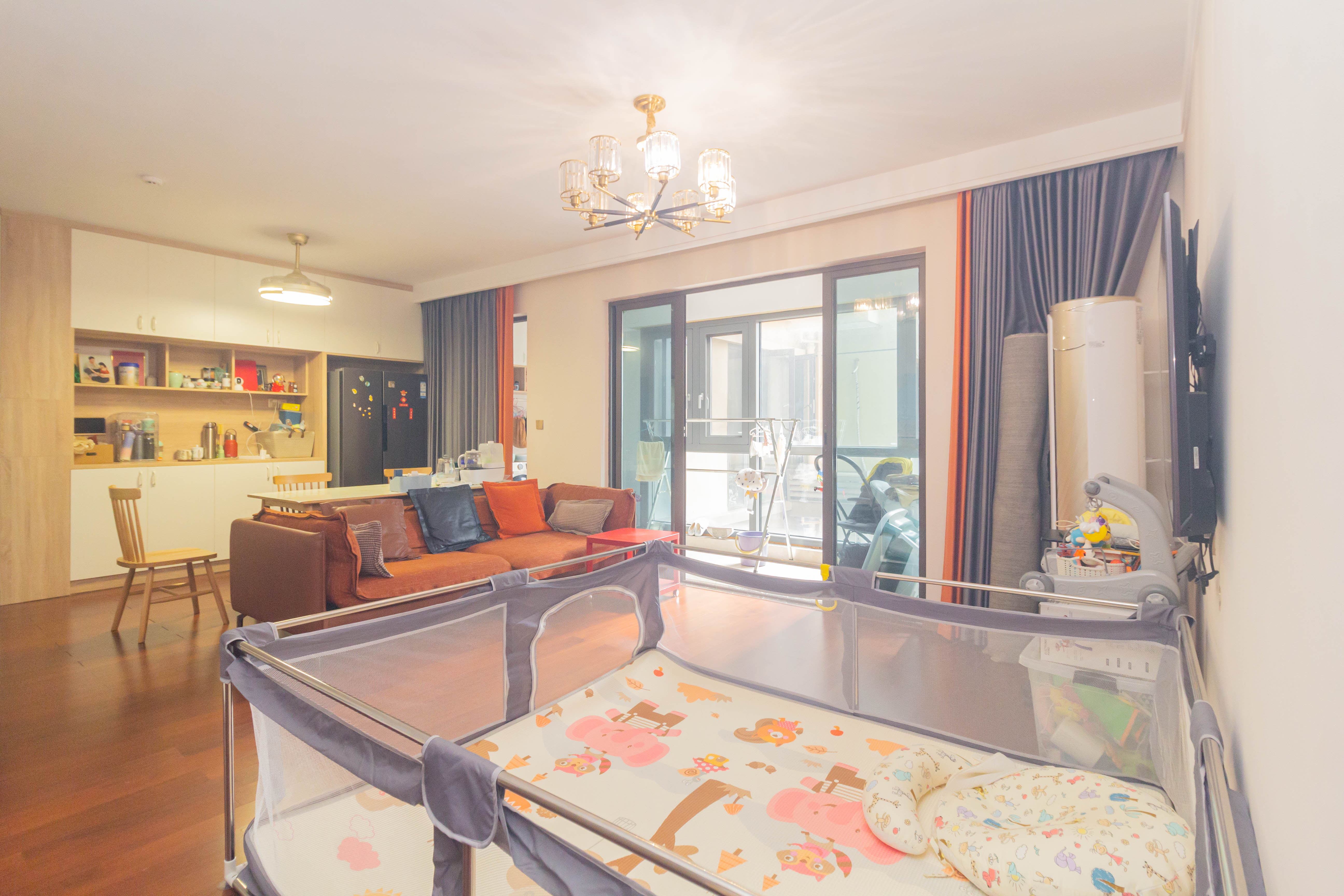 鑫苑芙蓉鑫家  3室2厅2卫    130.0万卧室