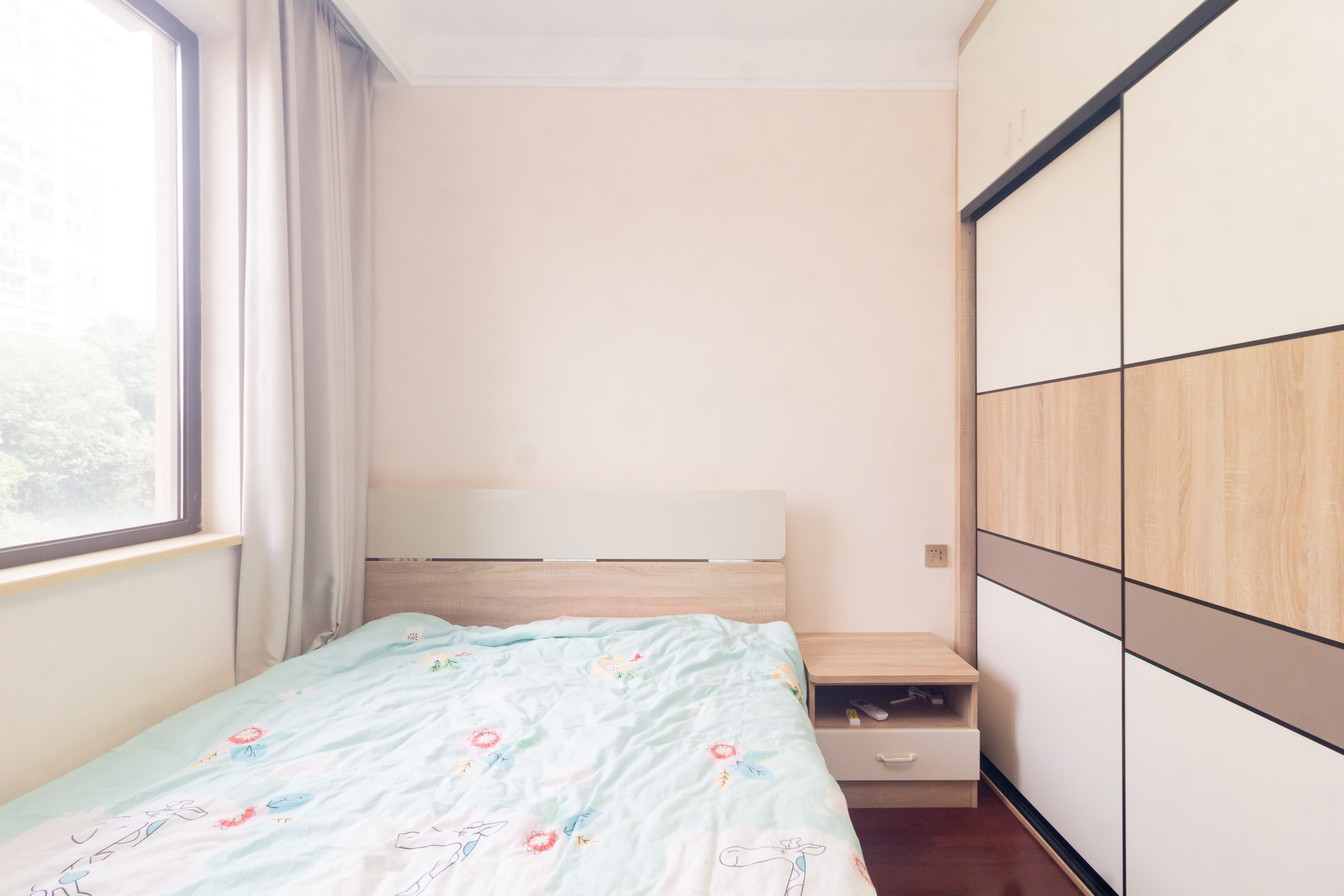 鑫苑芙蓉鑫家  3室2厅2卫    130.0万卧室