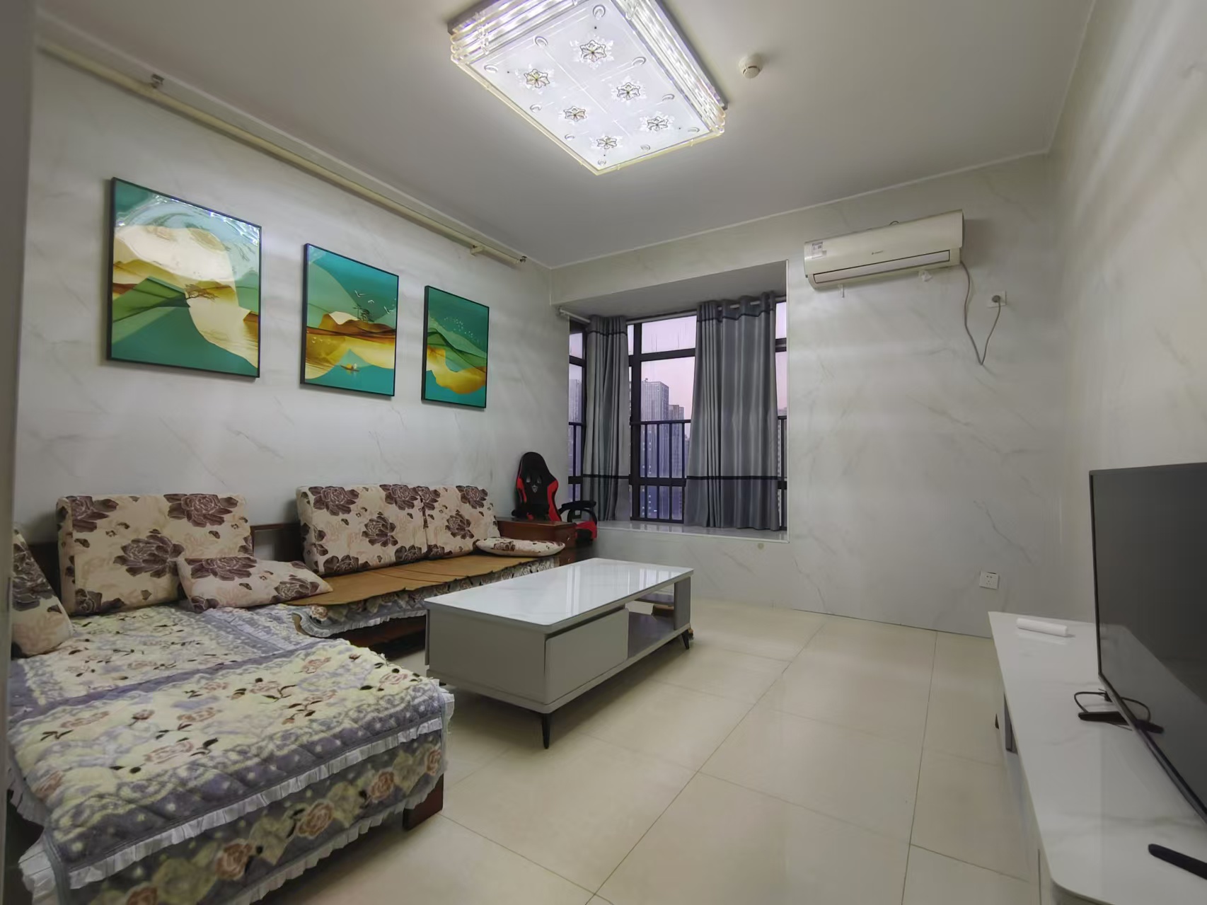 流金岁月-华晨国际 2室2厅1卫 49.8万 流金岁月-华晨国际 2室2厅1卫 49.8万室内图