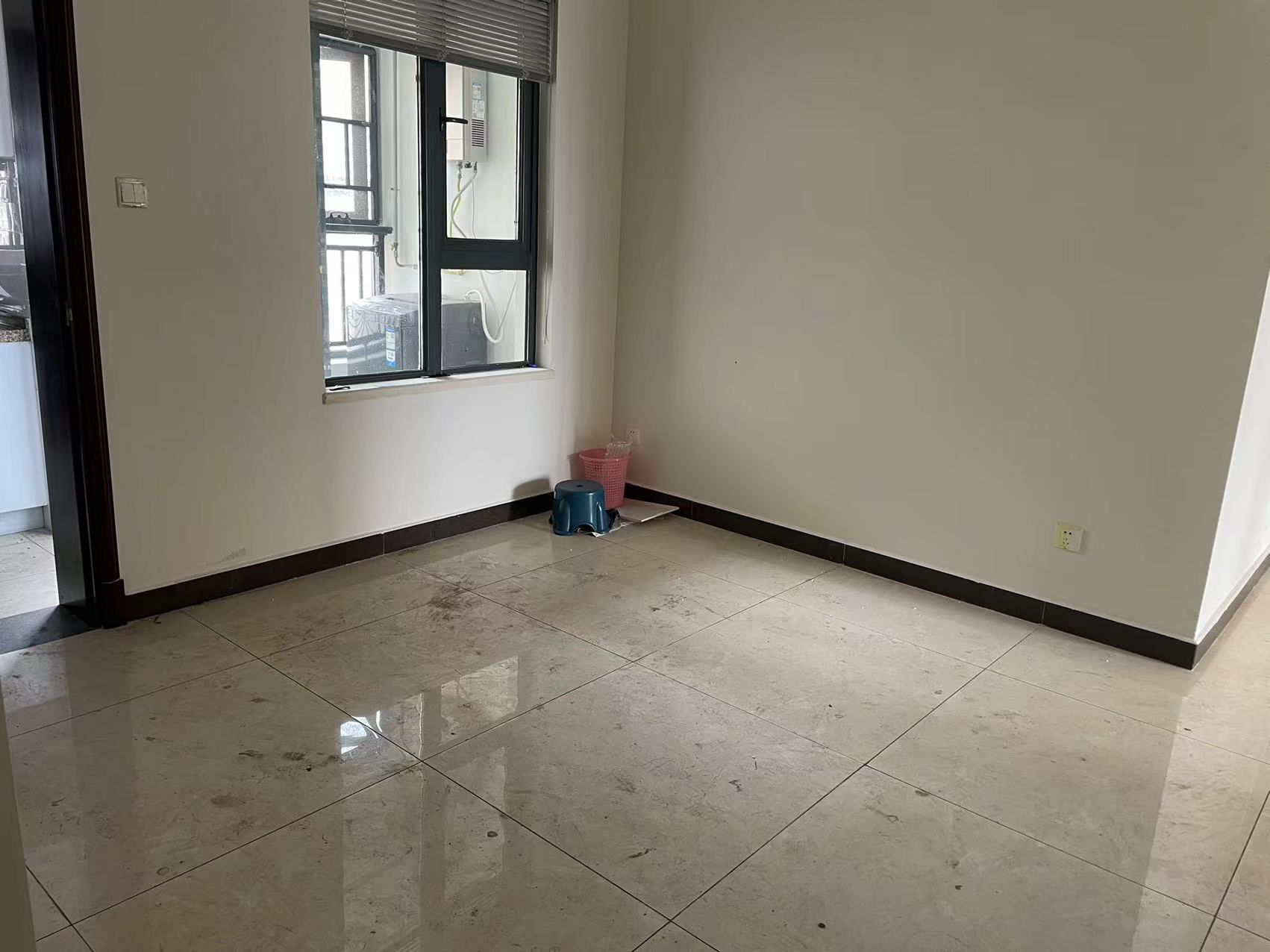 恒大华府 3室2厅2卫 1700.0元/月 恒大华府 3室2厅2卫 1700.0元/月室内图