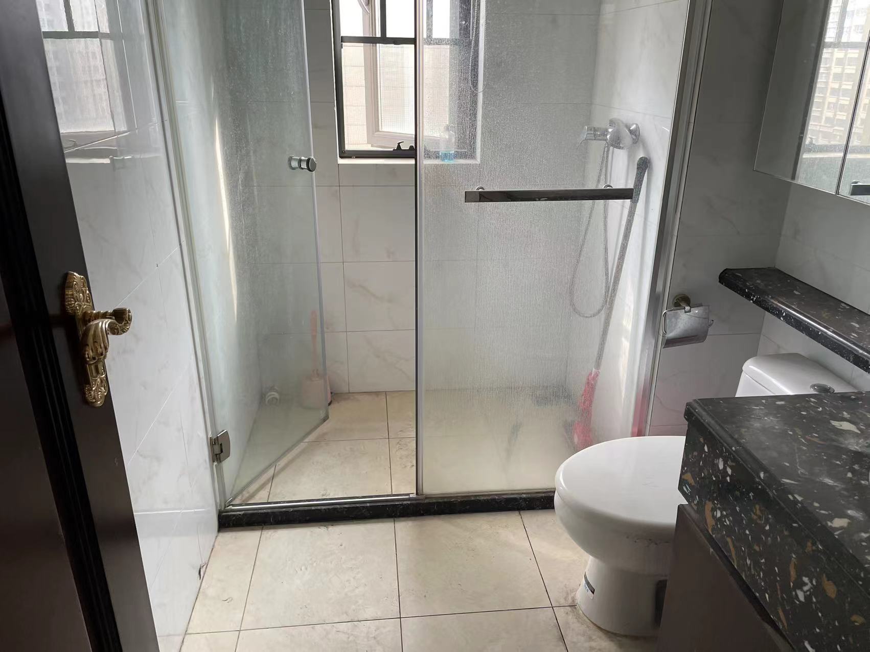 恒大华府 3室2厅2卫 1700.0元/月 恒大华府 3室2厅2卫 1700.0元/月室内图