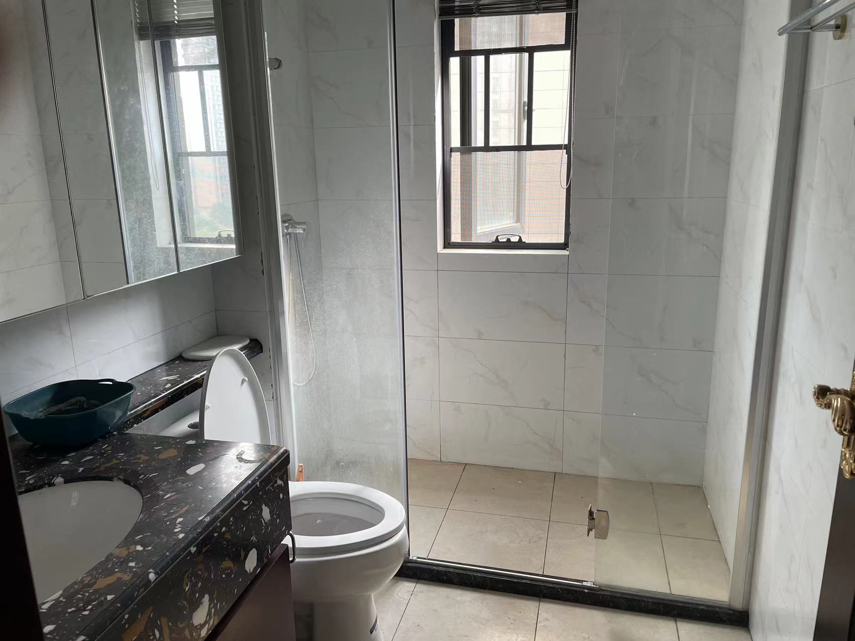 恒大华府 3室2厅2卫 1700.0元/月 恒大华府 3室2厅2卫 1700.0元/月室内图