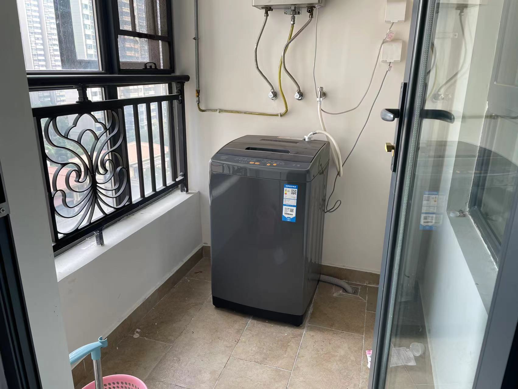 恒大华府 3室2厅2卫 1700.0元/月 恒大华府 3室2厅2卫 1700.0元/月室内图