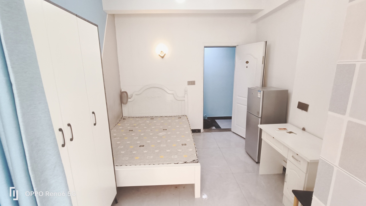 德泽苑 1室1厅1卫 650.0元/月 德泽苑 1室1厅1卫 650.0元/月室内图