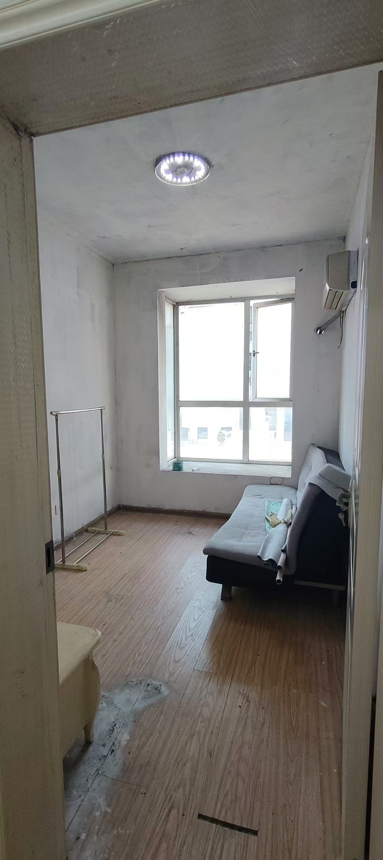 德泽苑  4室2厅2卫   2200.00元/月室内图