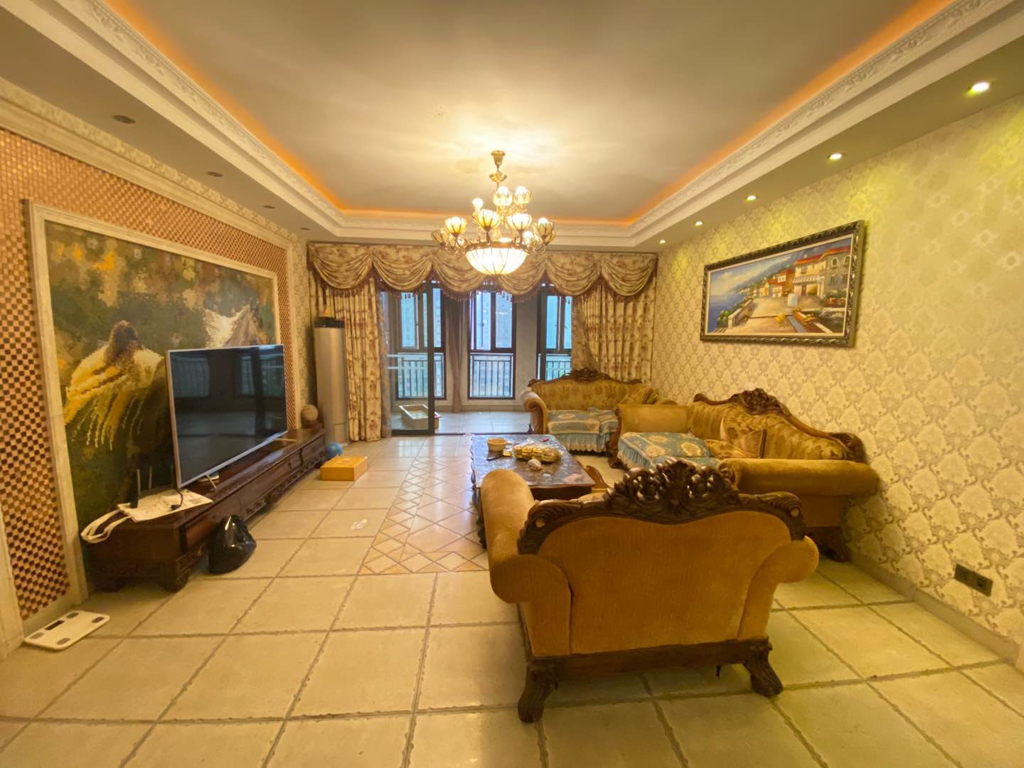 中隆国际御玺 4室2厅3卫 5200.0元/月 中隆国际御玺 4室2厅3卫 5200.0元/月室内图