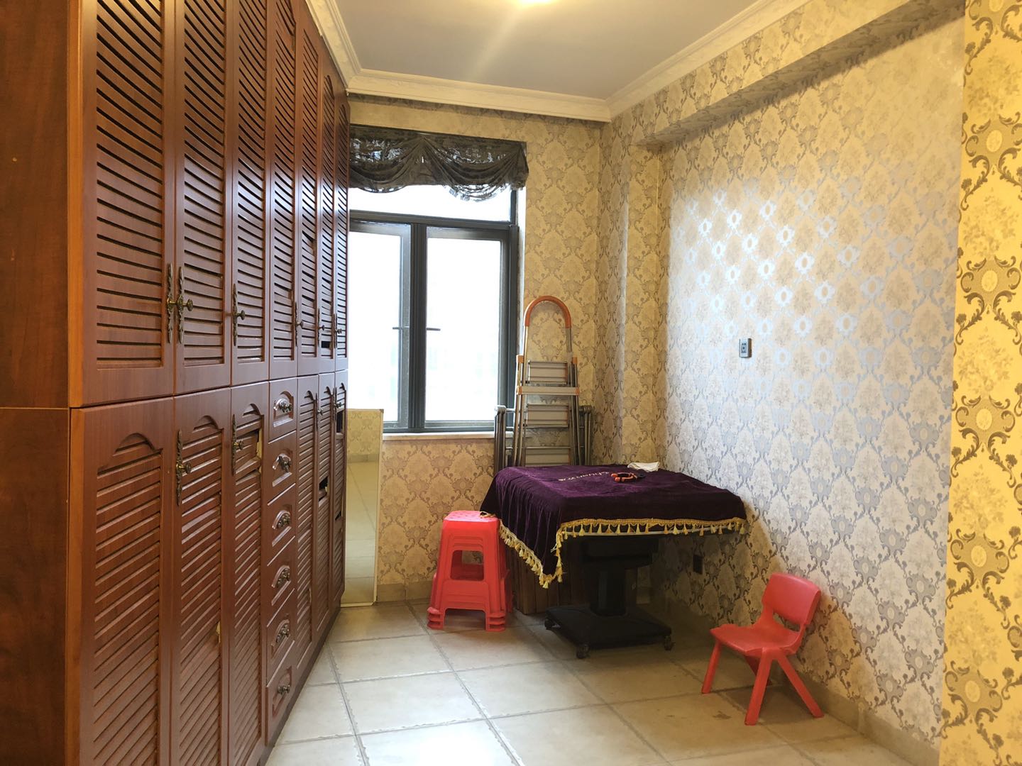 中隆国际御玺 4室2厅3卫 5200.0元/月 中隆国际御玺 4室2厅3卫 5200.0元/月室内图