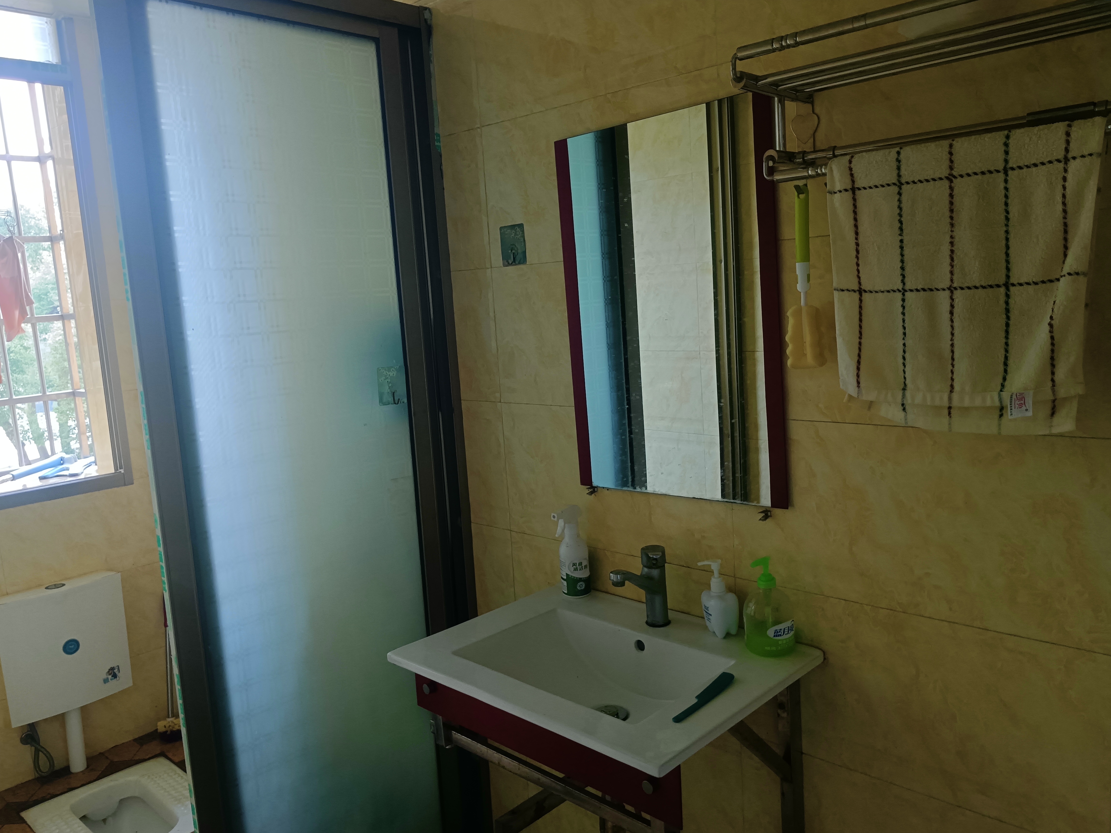 金花湖社区居委会 2室2厅2卫 1000.0元/月 金花湖社区居委会 2室2厅2卫 1000.0元/月室内图