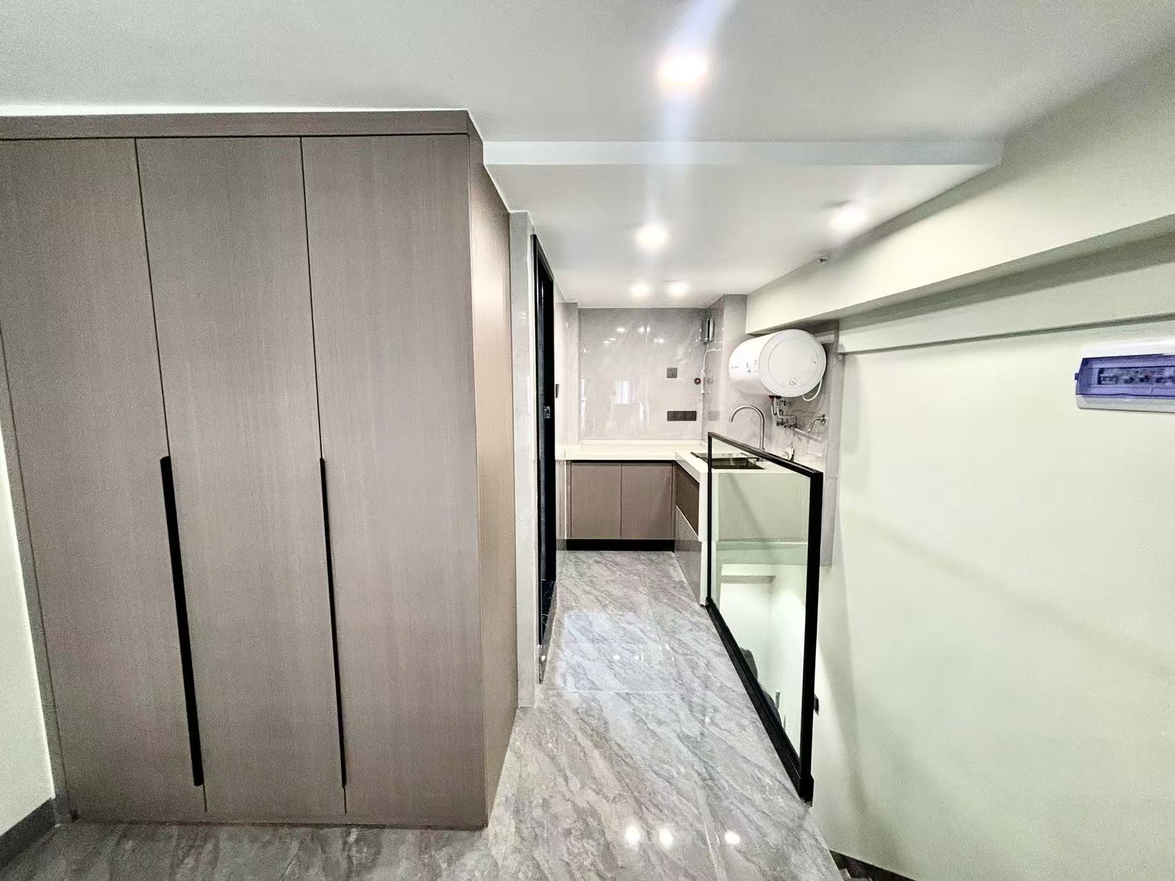 恒伟星中心  1室1厅1卫    1600.0元/月 恒伟星中心  1室1厅1卫    1600.0元/月