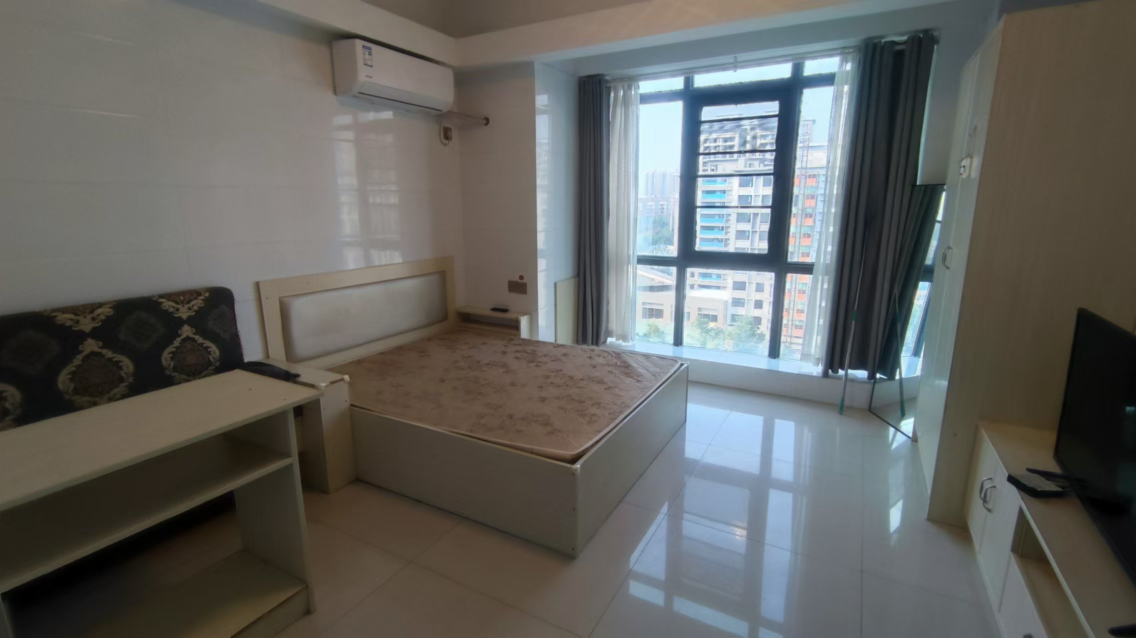 康城上品 1室1厅1卫 850.0元/月 康城上品 1室1厅1卫 850.0元/月室内图