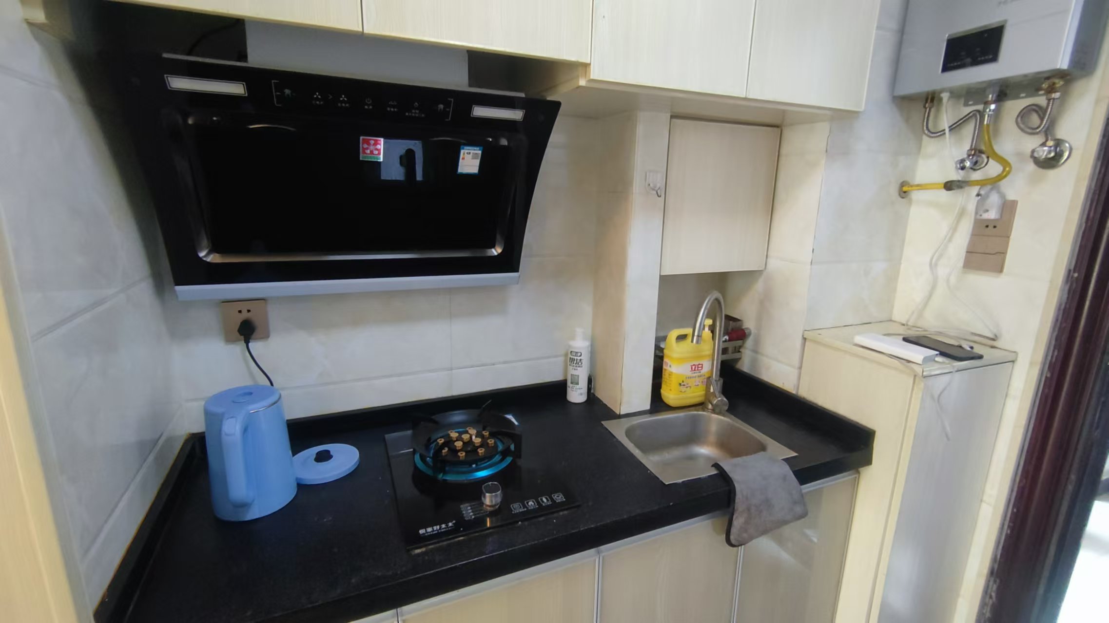 康城上品 1室1厅1卫 850.0元/月 康城上品 1室1厅1卫 850.0元/月室内图