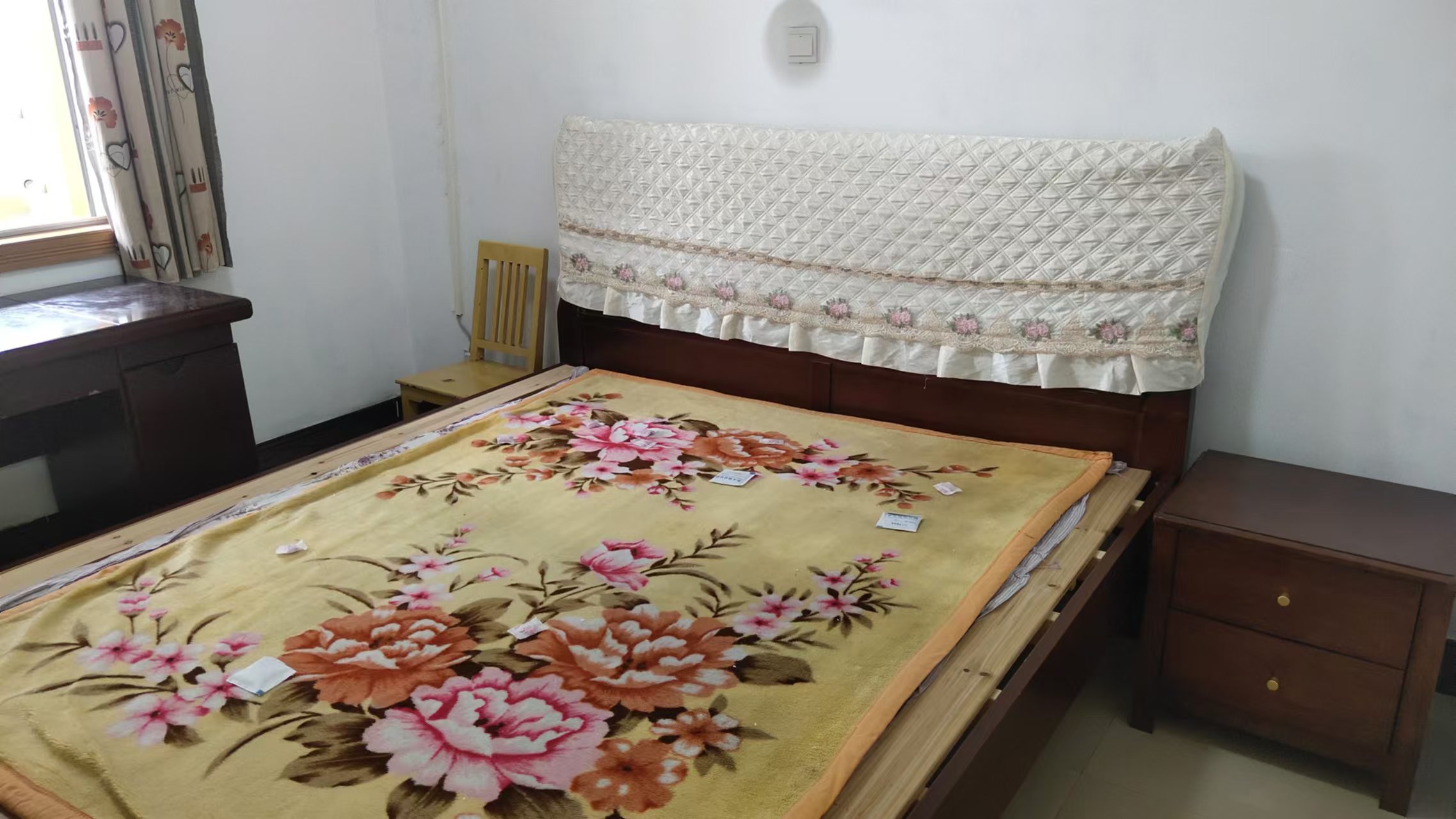 德鑫花苑 2室2厅1卫 1500.0元/月 德鑫花苑 2室2厅1卫 1500.0元/月室内图