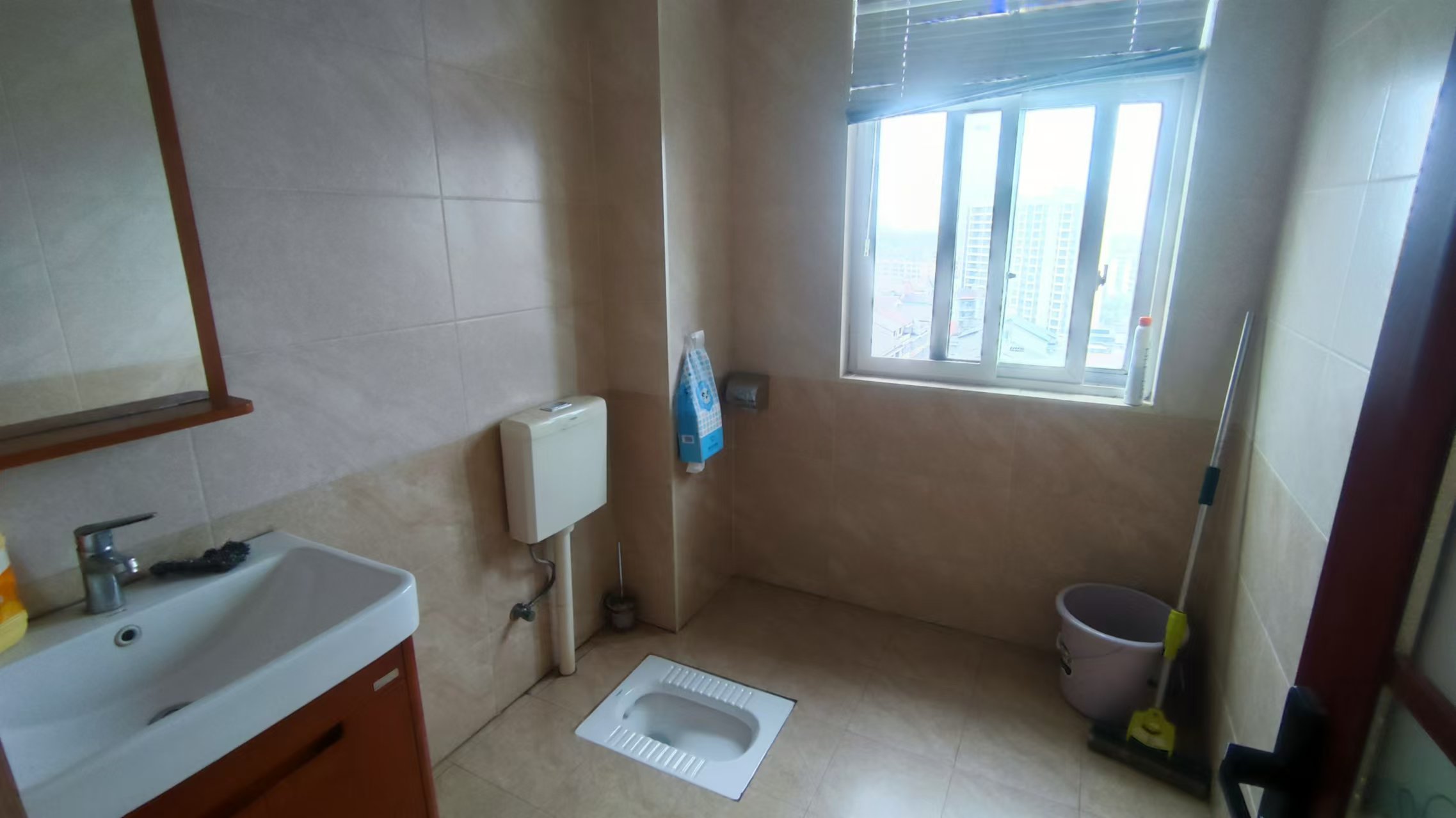 福泽大厦 4室2厅3卫 5000.0元/月 福泽大厦 4室2厅3卫 5000.0元/月室内图