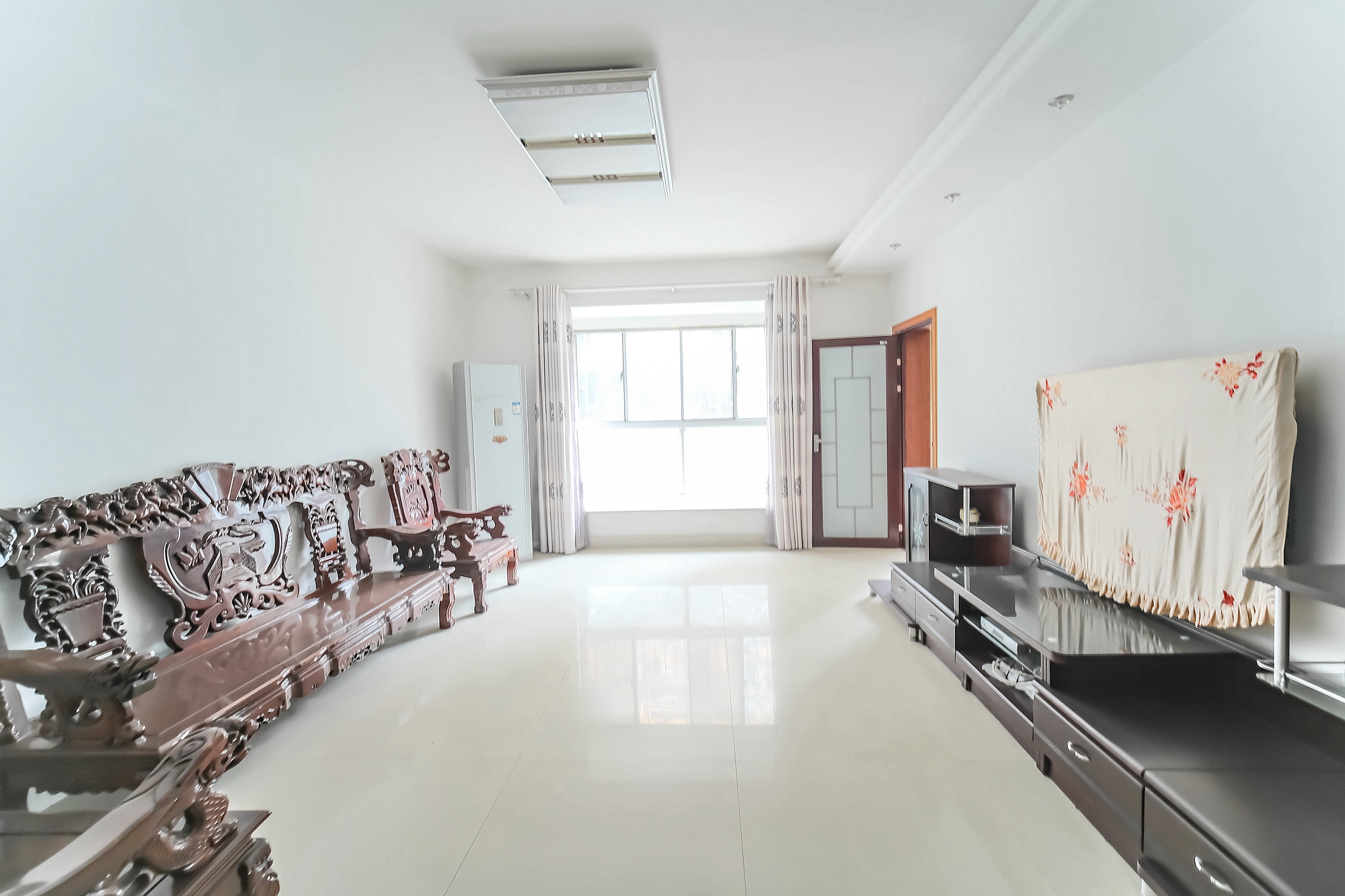 红树湾  3室2厅2卫    65.0万 红树湾  3室2厅2卫    65.0万客厅