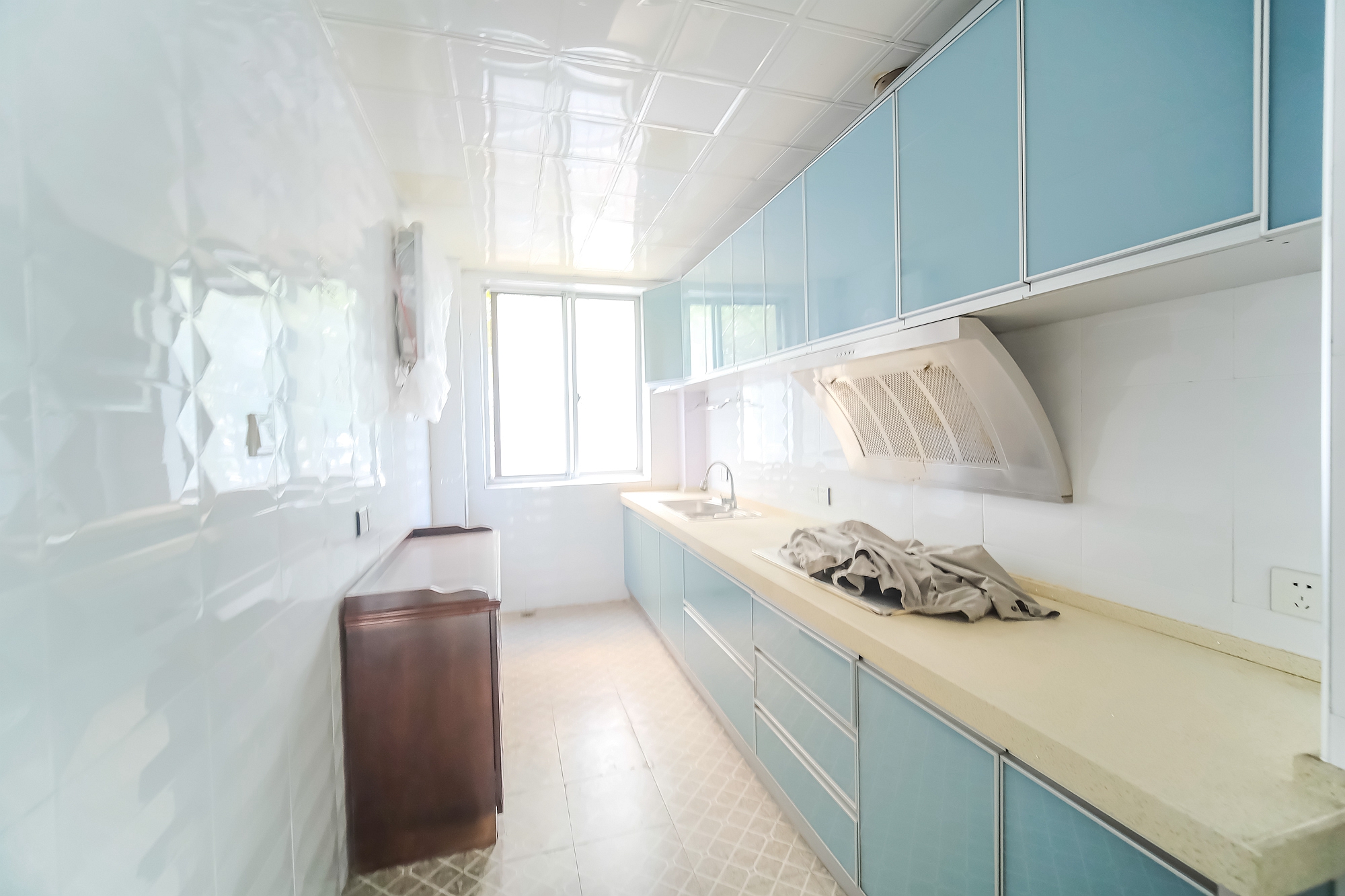 红树湾  3室2厅2卫    65.0万 红树湾  3室2厅2卫    65.0万厨房