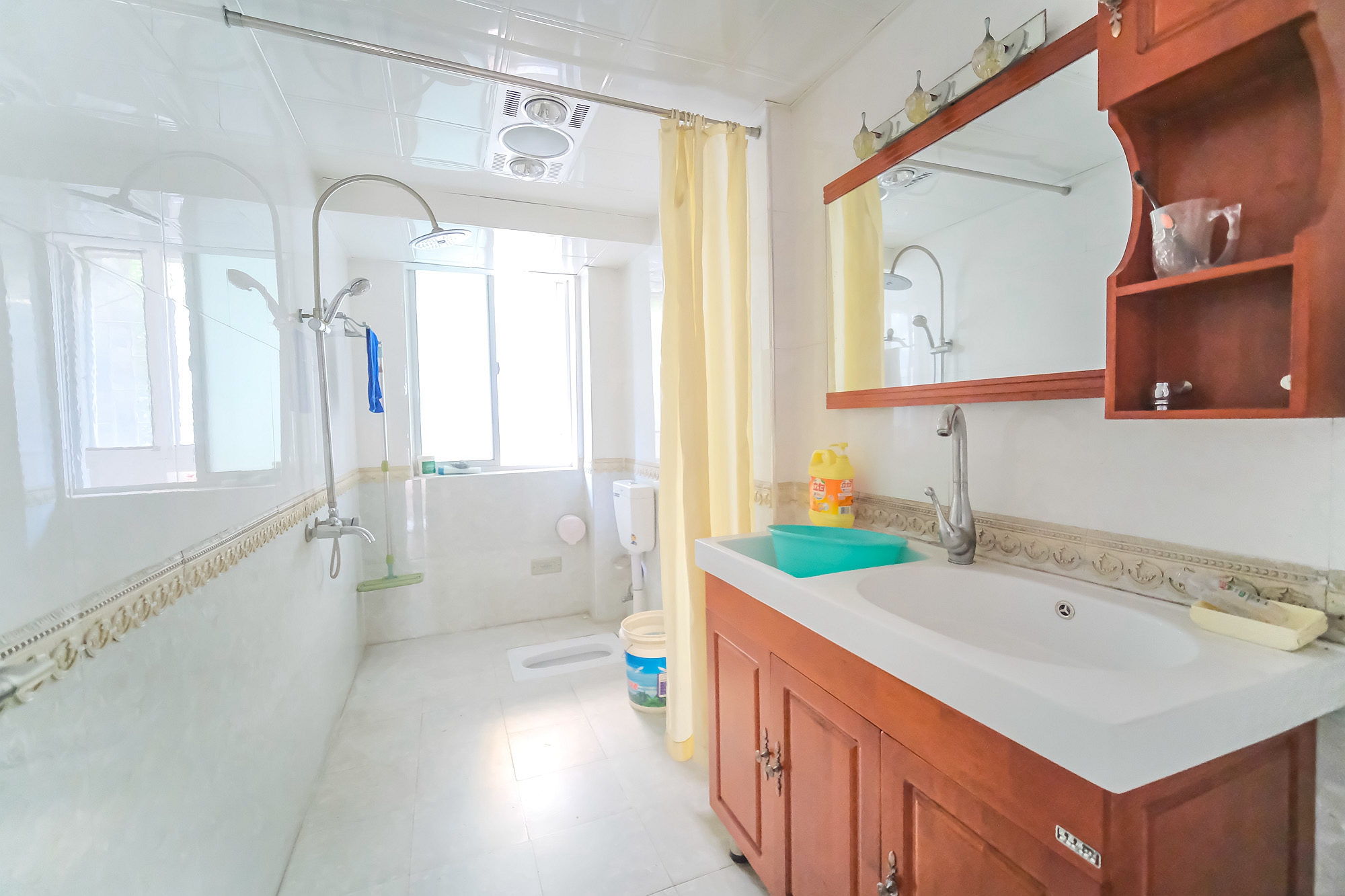 红树湾  3室2厅2卫    65.0万 红树湾  3室2厅2卫    65.0万卫生间