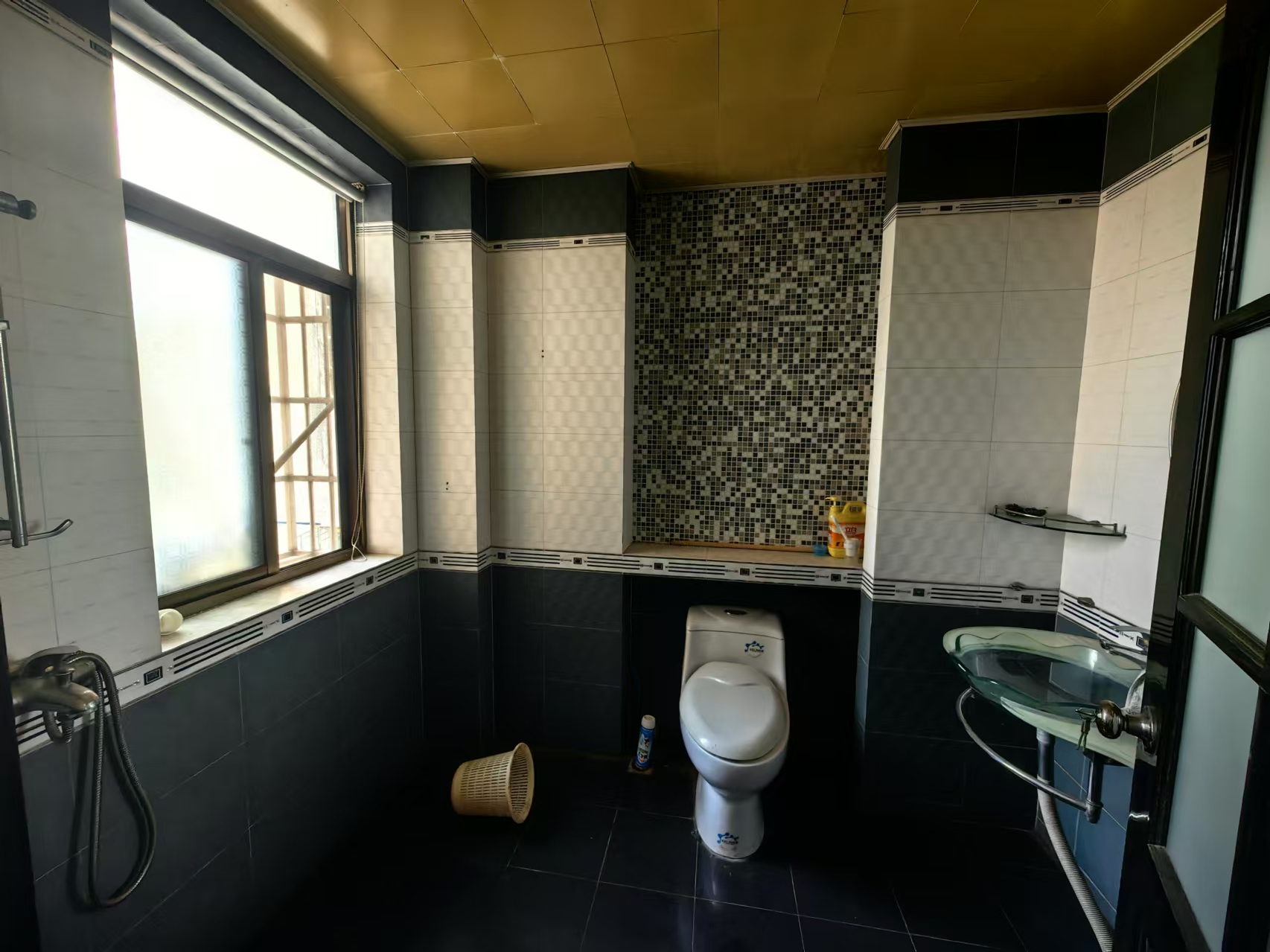 团圆嘉苑(蔡家村安置基地) 4室2厅2卫 20000.0元/月 团圆嘉苑(蔡家村安置基地) 4室2厅2卫 20000.0元/月室内图