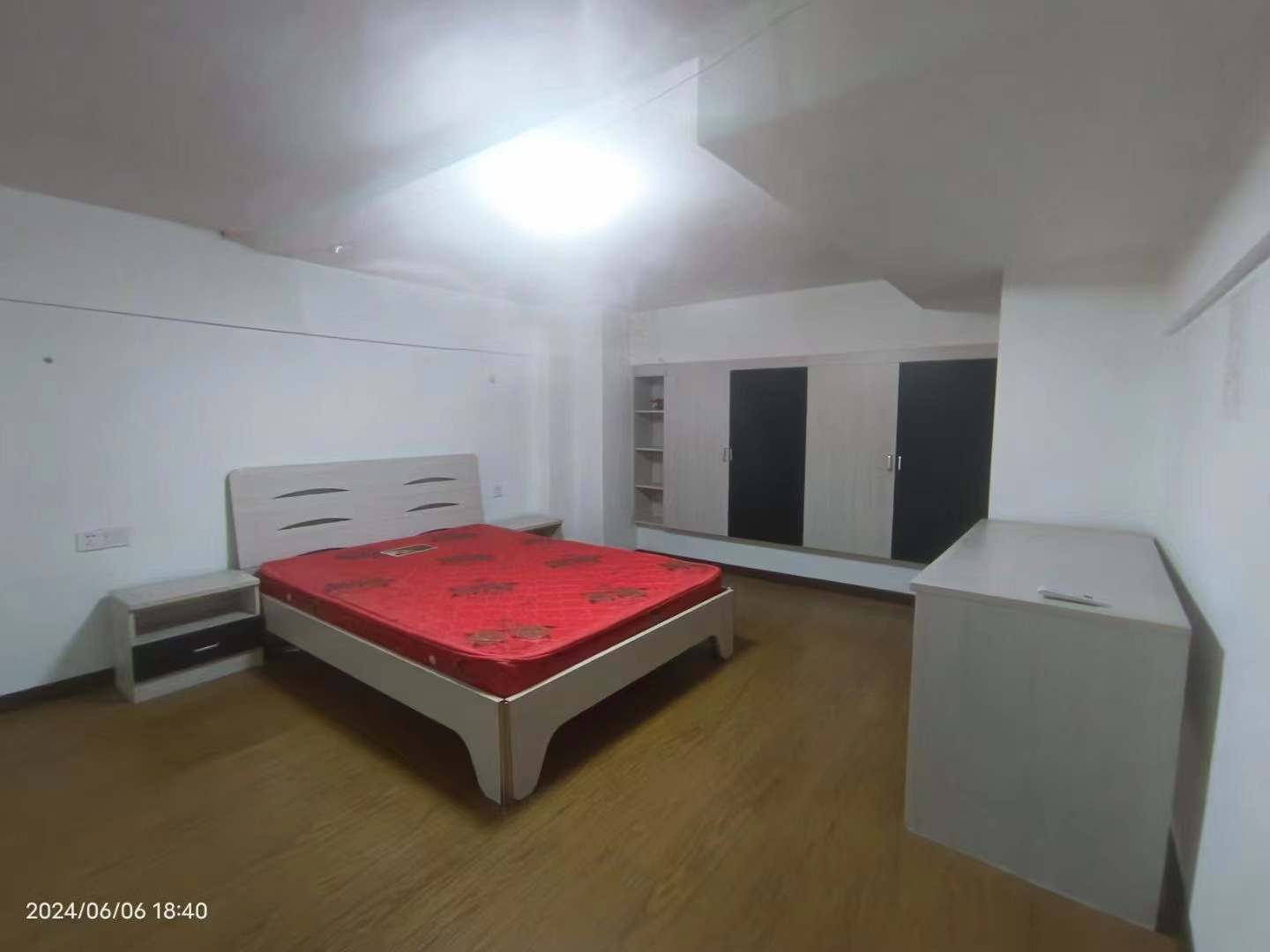 龙泰上品 1室1厅1卫 1200.0元/月 龙泰上品 1室1厅1卫 1200.0元/月室内图