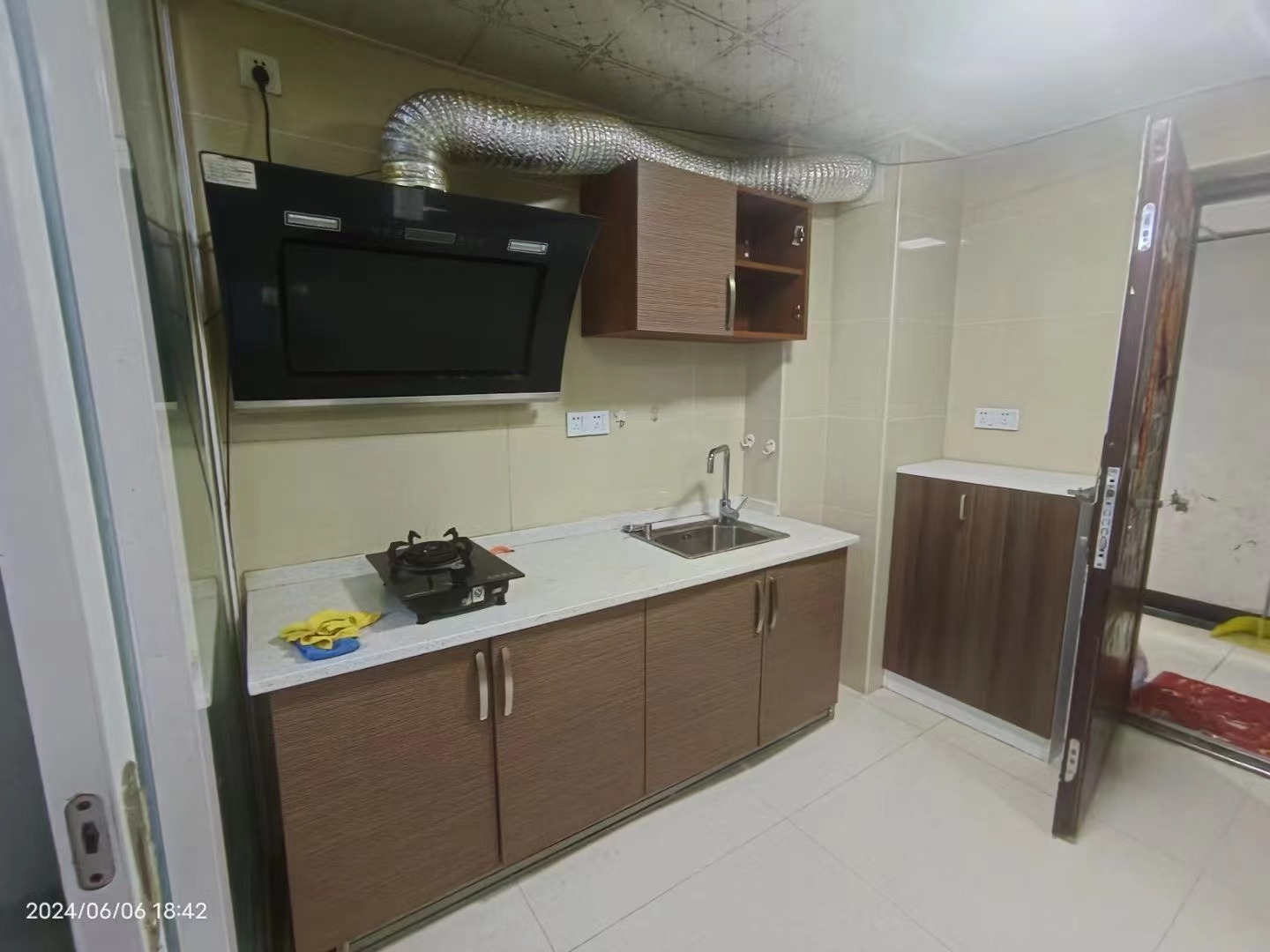 龙泰上品 1室1厅1卫 1200.0元/月 龙泰上品 1室1厅1卫 1200.0元/月室内图