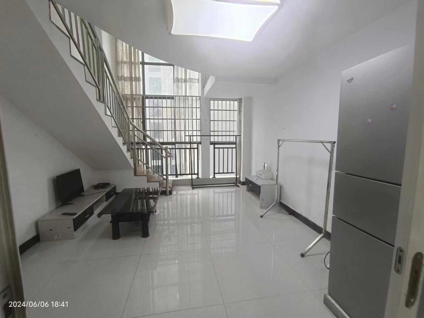 龙泰上品 1室1厅1卫 1200.0元/月 龙泰上品 1室1厅1卫 1200.0元/月室内图