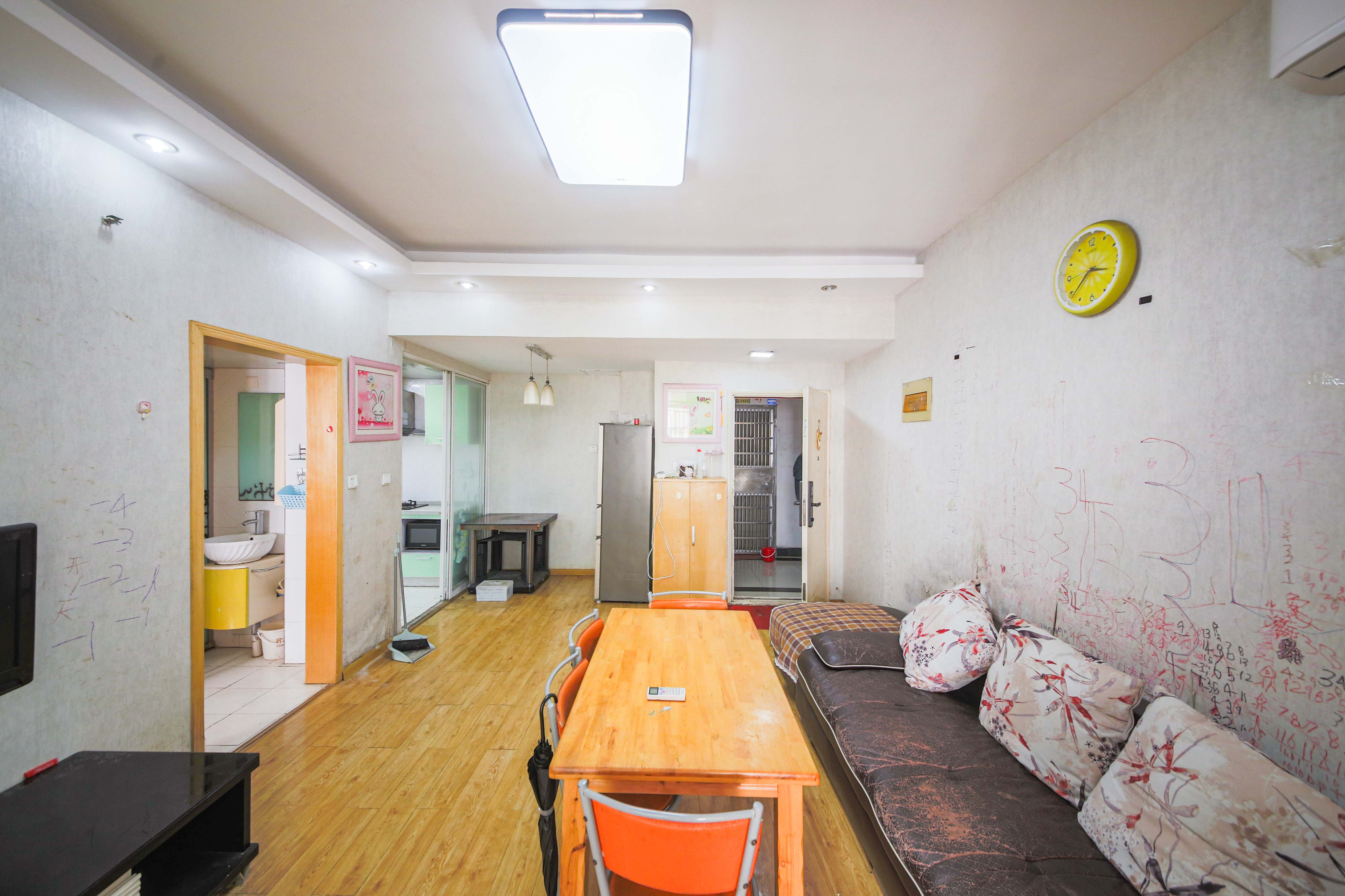满庭芳小区  2室1厅1卫   63.00万