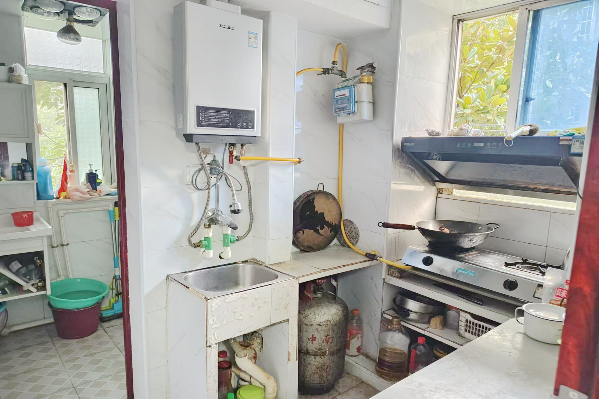 牛角塘社区 3室1厅1卫 48.0万 牛角塘社区 3室1厅1卫 48.0万厨房