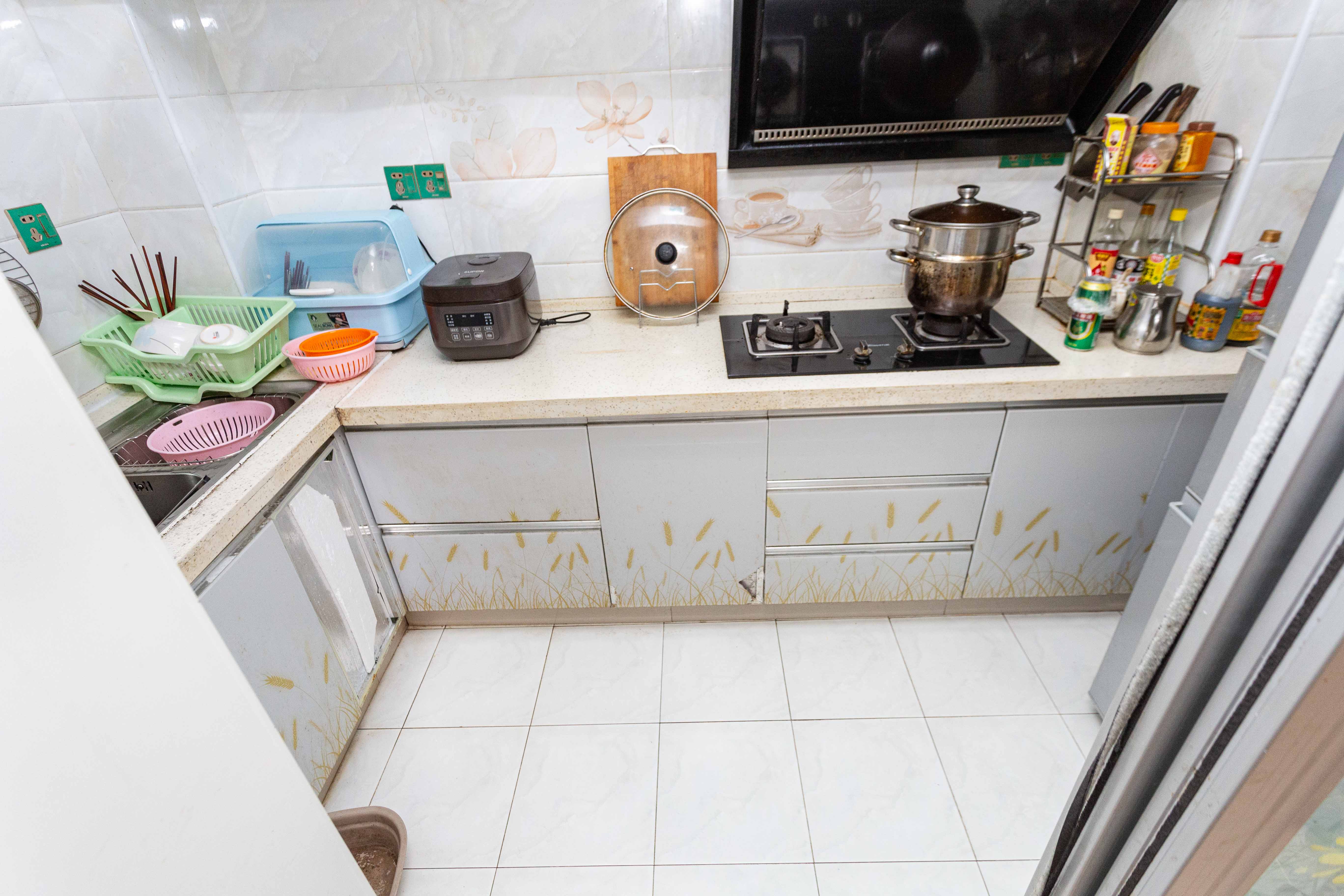 勤诚达新界 3室2厅1卫 77.0万 勤诚达新界 3室2厅1卫 77.0万厨房