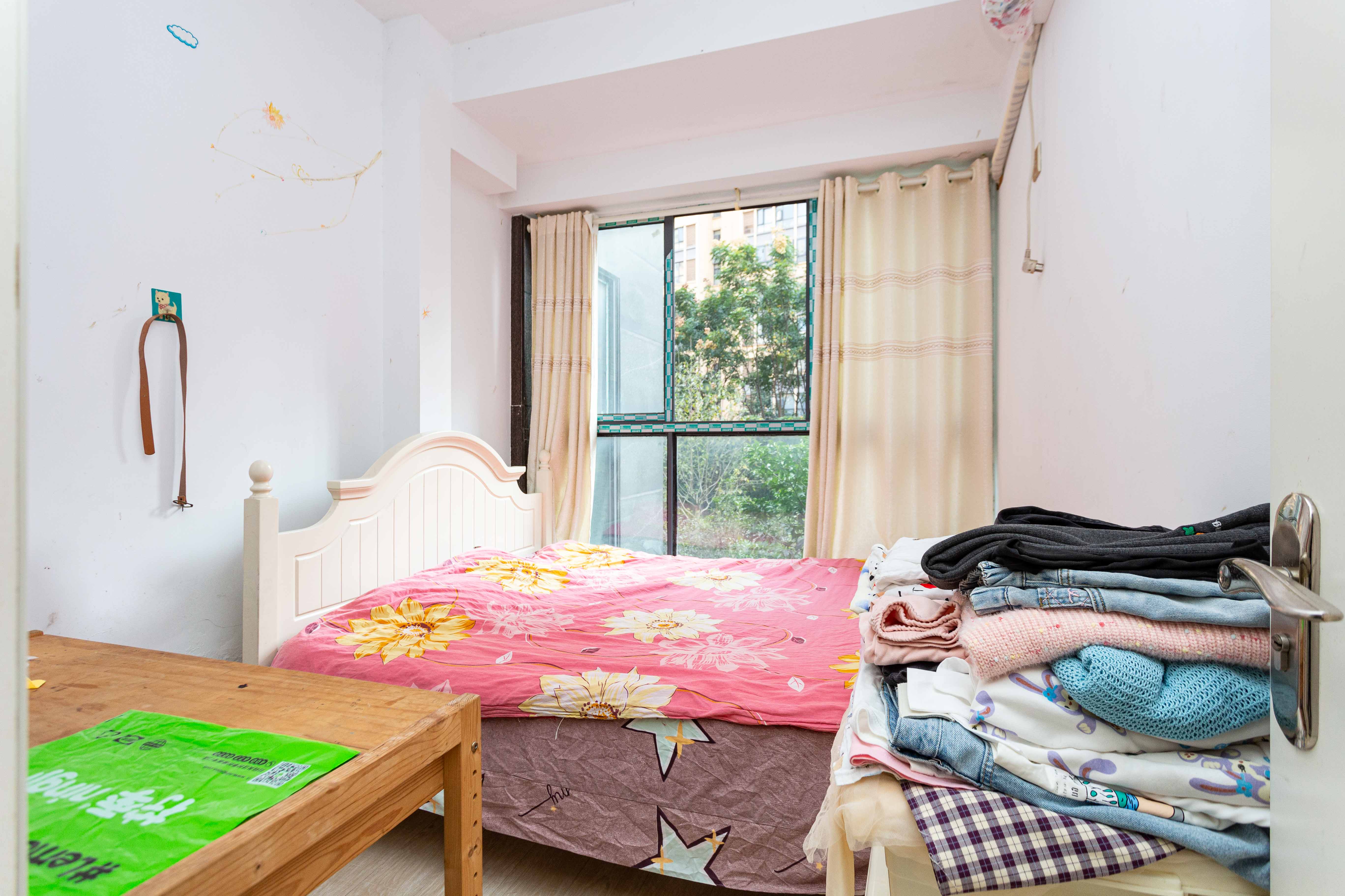 勤诚达新界 3室2厅1卫 77.0万 勤诚达新界 3室2厅1卫 77.0万卧室