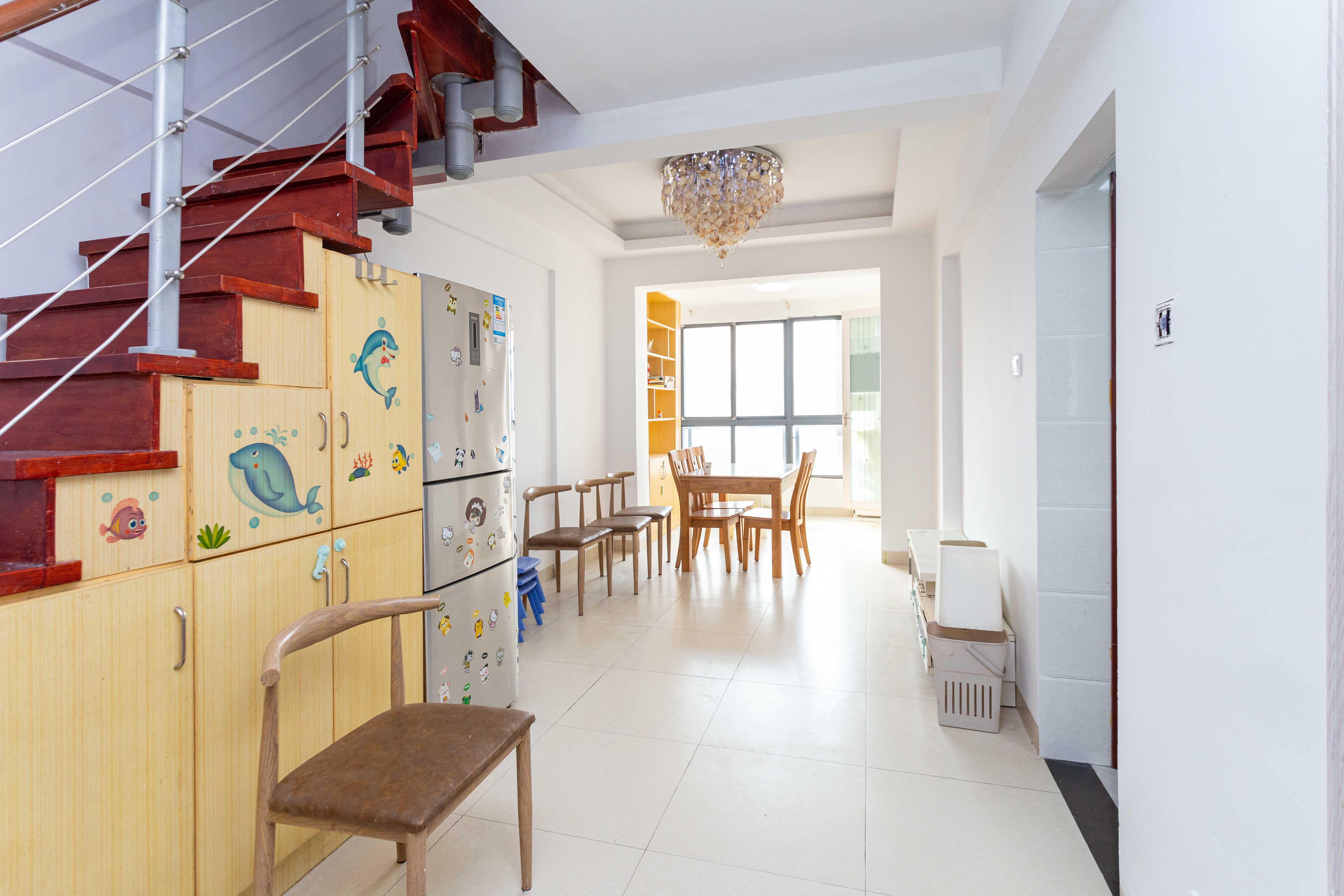 勤诚达新界 3室2厅1卫 69.0万 勤诚达新界 3室2厅1卫 69.0万客厅