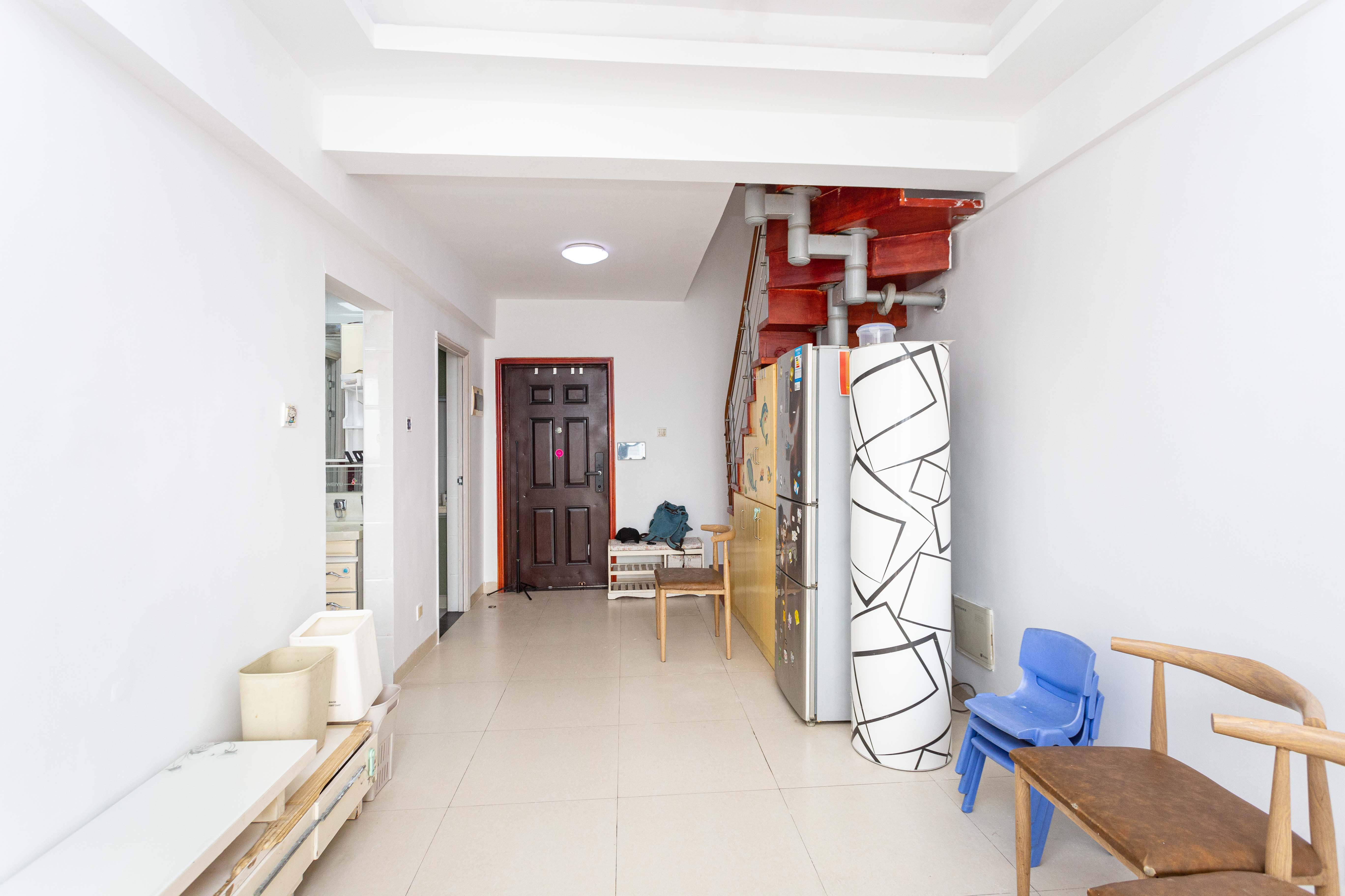 勤诚达新界 3室2厅1卫 69.0万 勤诚达新界 3室2厅1卫 69.0万客厅